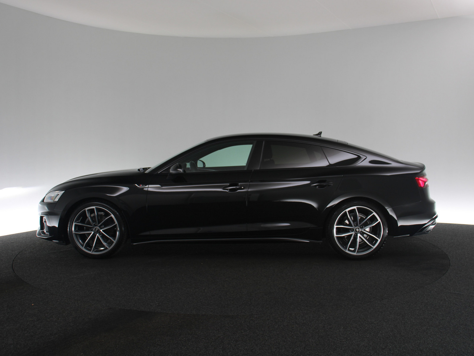 AUDI A5 Sportback 35 TFSI S line AUDI A5 Sportback 35 TFSI S line