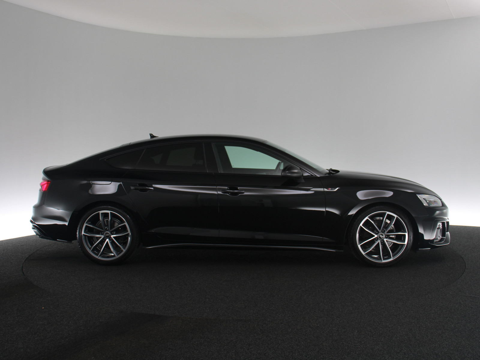 AUDI A5 Sportback 35 TFSI S line AUDI A5 Sportback 35 TFSI S line