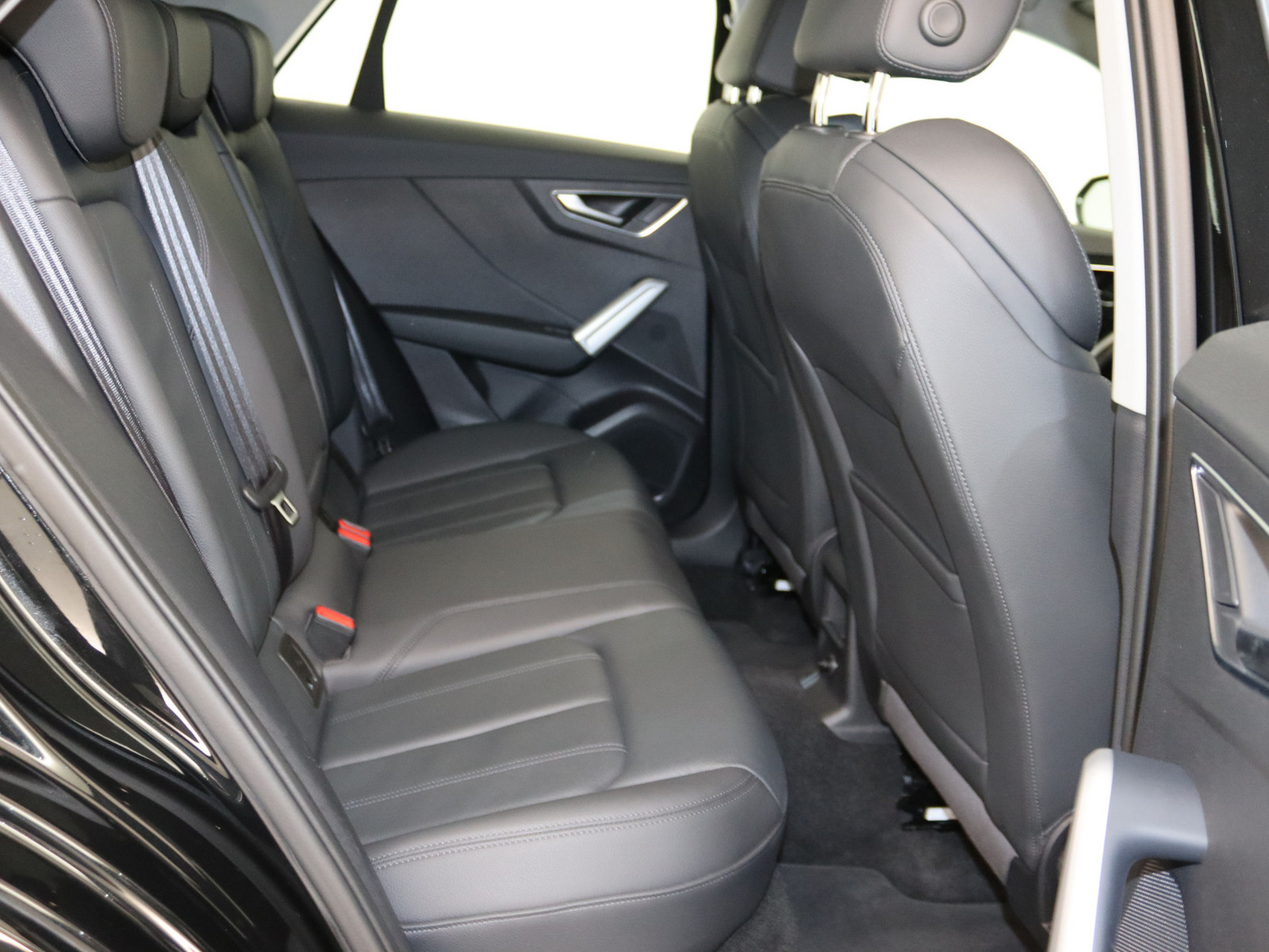 AUDI Q2 35 TFSI S line AUDI Q2 35 TFSI S line