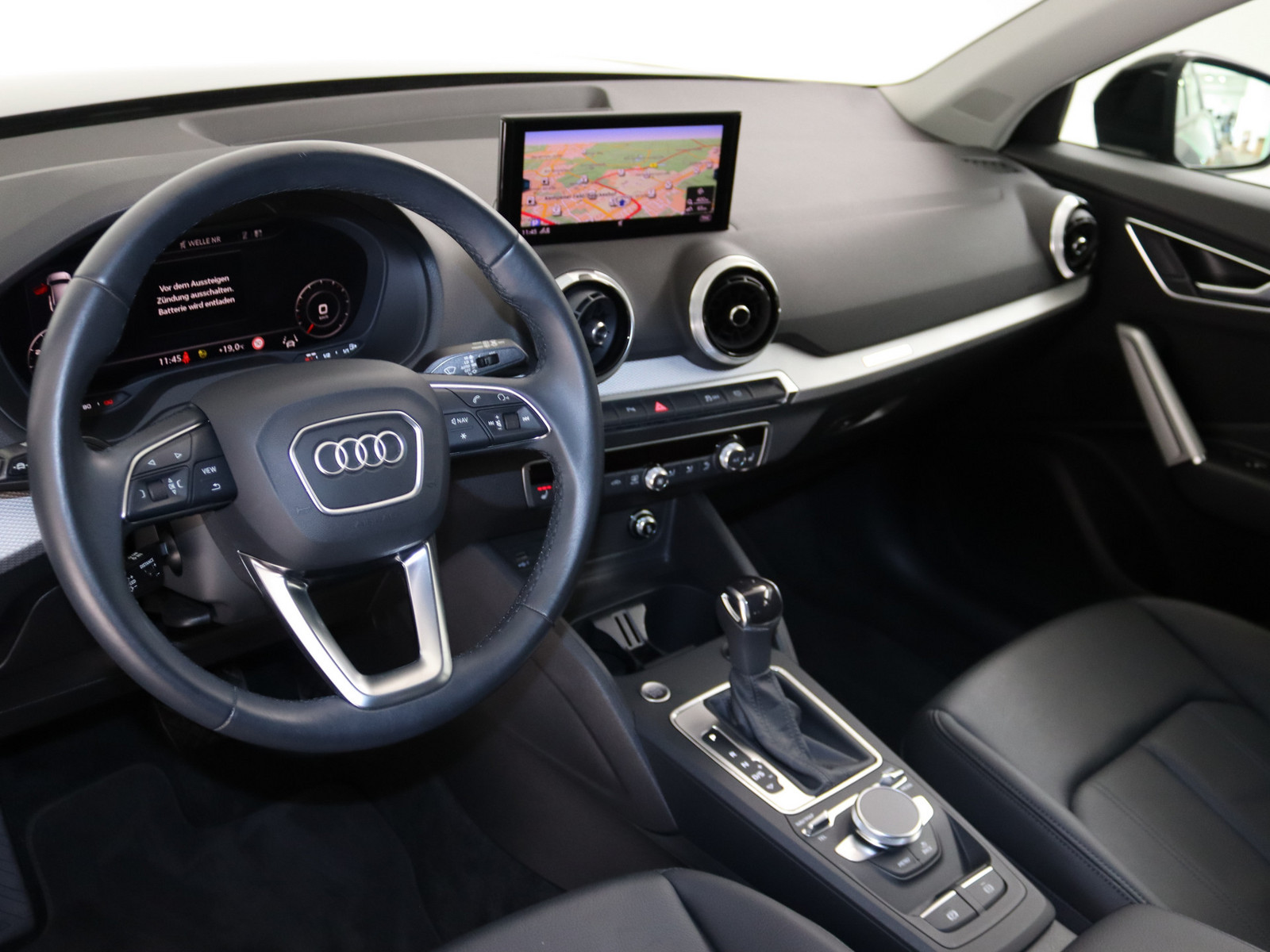 AUDI Q2 35 TFSI S line AUDI Q2 35 TFSI S line