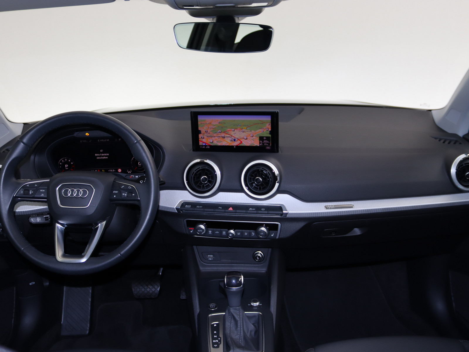 AUDI Q2 35 TFSI S line AUDI Q2 35 TFSI S line