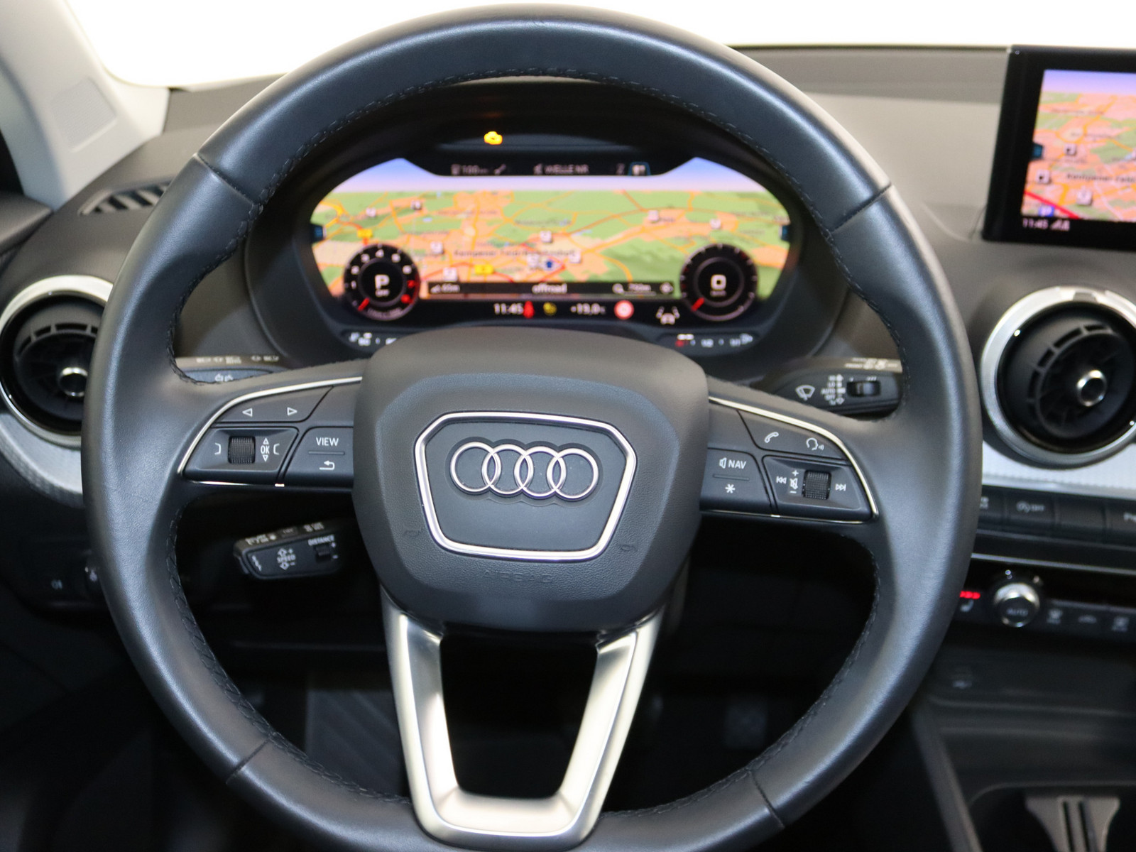 AUDI Q2 35 TFSI S line AUDI Q2 35 TFSI S line