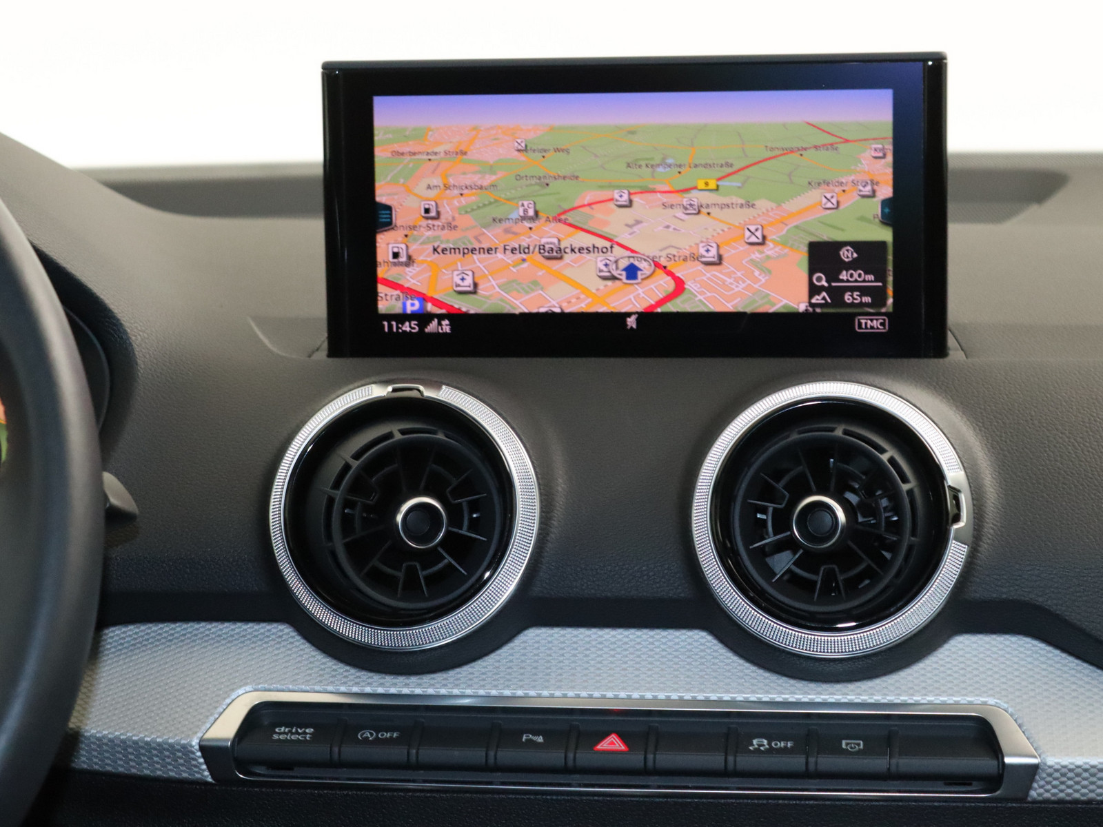 AUDI Q2 35 TFSI S line AUDI Q2 35 TFSI S line
