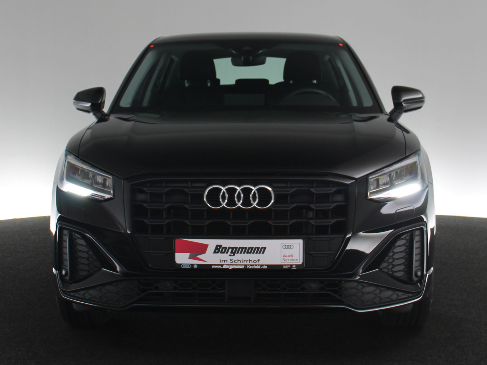 AUDI Q2 35 TFSI S line AUDI Q2 35 TFSI S line