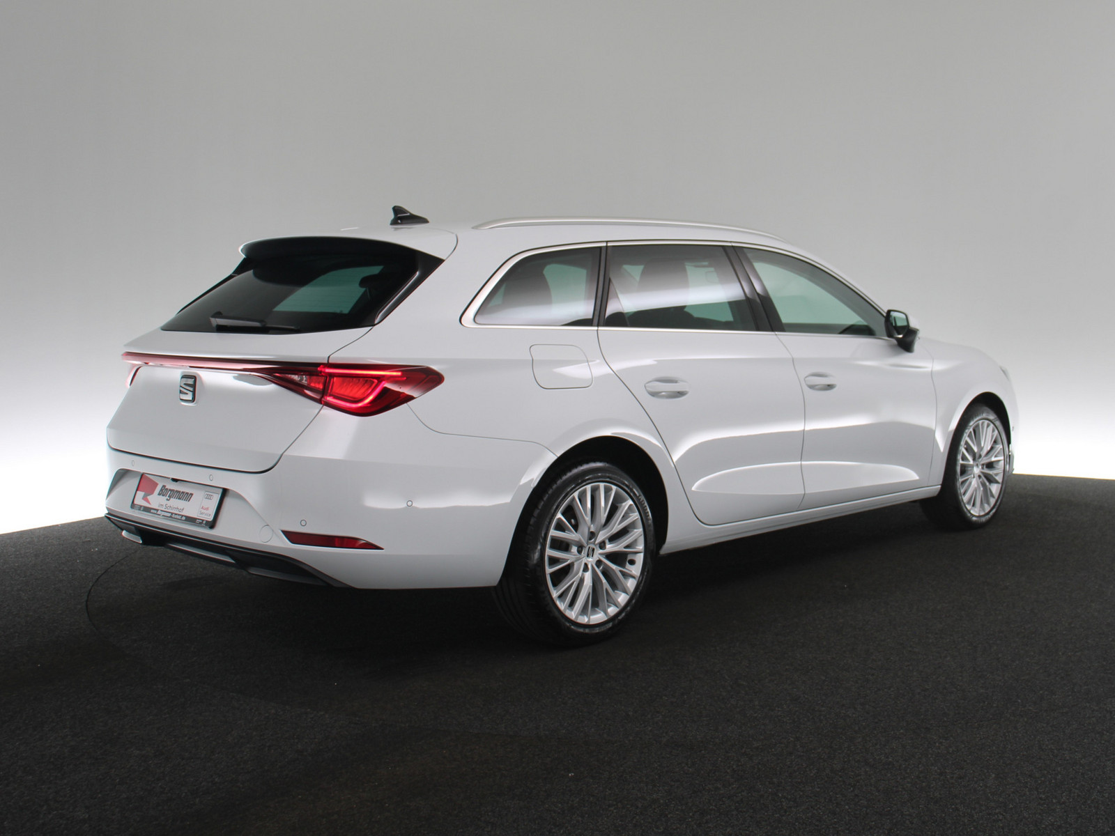 SEAT Leon Sportstourer 2.0 TDI Xcellence SEAT Leon Sportstourer 2.0 TDI Xcellence