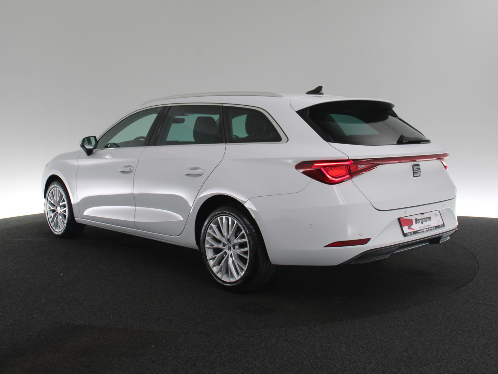 SEAT Leon Sportstourer 2.0 TDI Xcellence SEAT Leon Sportstourer 2.0 TDI Xcellence