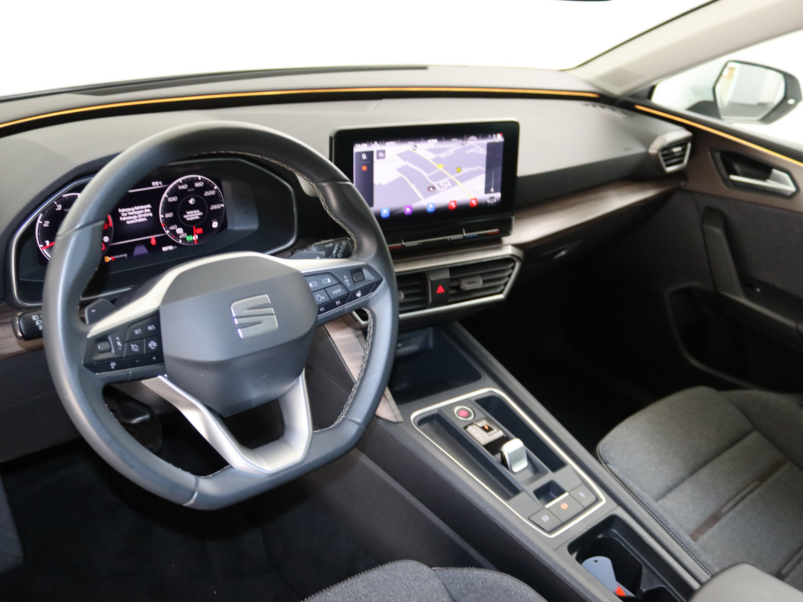 SEAT Leon Sportstourer 2.0 TDI Xcellence SEAT Leon Sportstourer 2.0 TDI Xcellence
