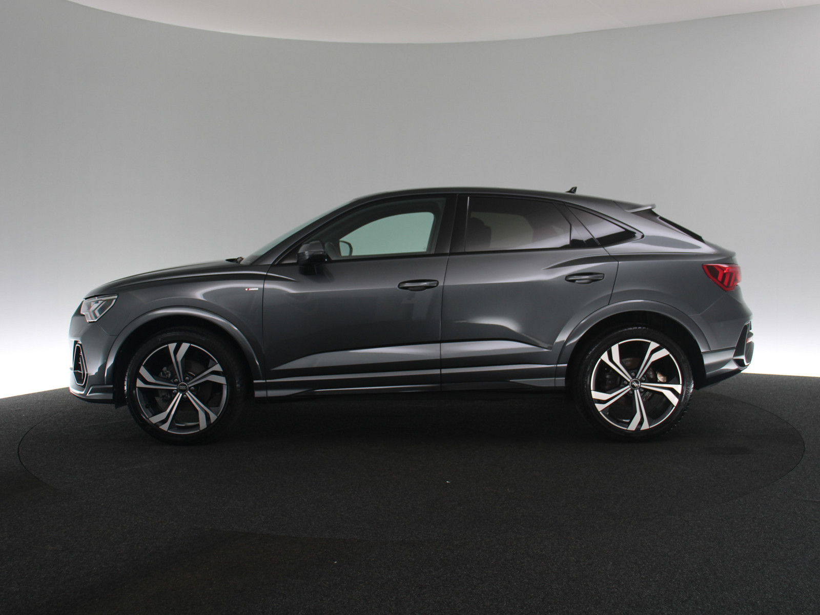 AUDI Q3 Sportback S line AUDI Q3 Sportback S line