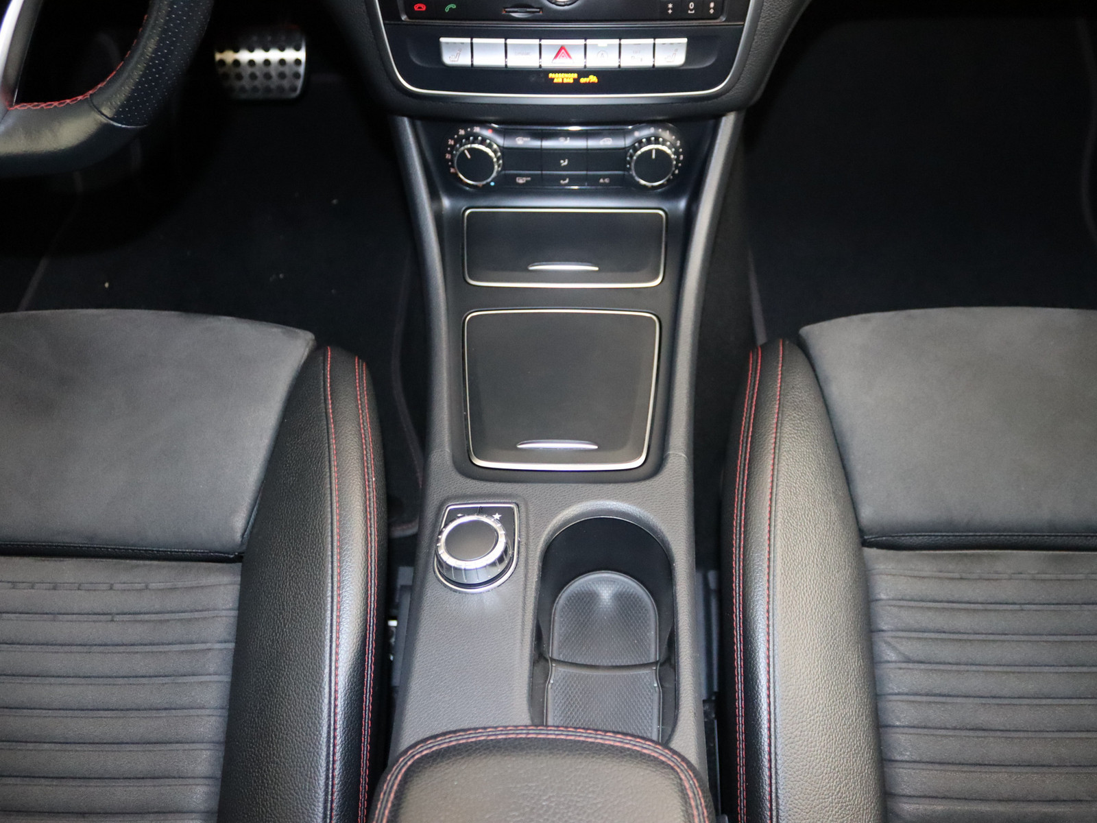 MERCEDES-BENZ GLA 250 AMG Line MERCEDES-BENZ GLA 250 AMG Line