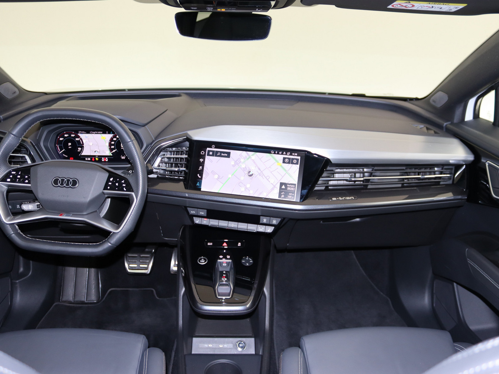AUDI Q4 50 quattro PANO HUD MATRIX-LED SONOS e-tron AUDI Q4 50 quattro PANO HUD MATRIX-LED SONOS e-tron