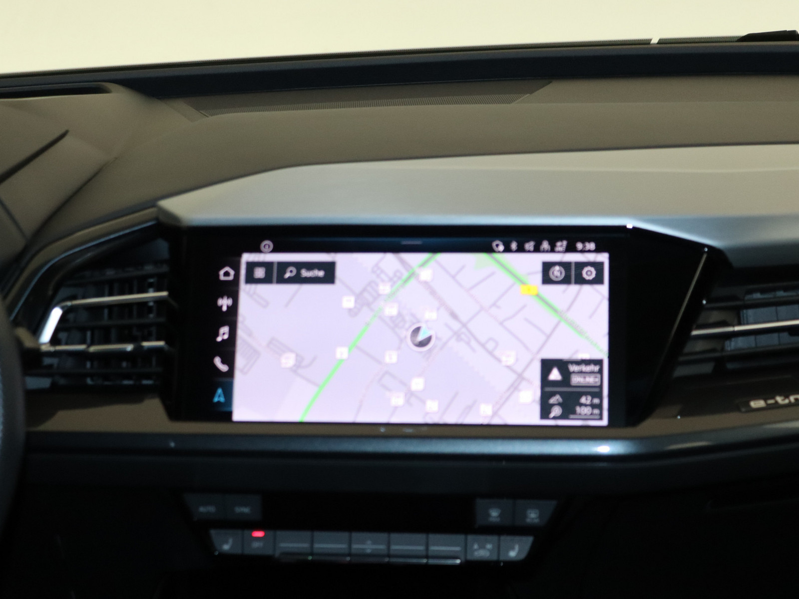 AUDI Q4 50 quattro PANO HUD MATRIX-LED SONOS e-tron AUDI Q4 50 quattro PANO HUD MATRIX-LED SONOS e-tron