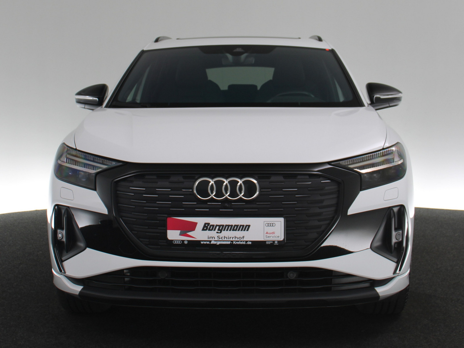 AUDI Q4 50 quattro PANO HUD MATRIX-LED SONOS e-tron AUDI Q4 50 quattro PANO HUD MATRIX-LED SONOS e-tron