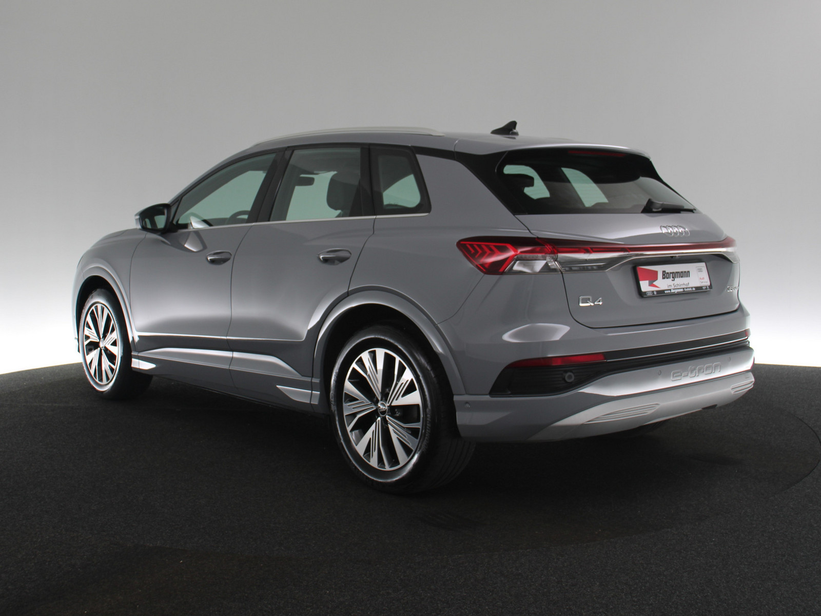 AUDI Q4 e-tron 35 AUDI Q4 e-tron 35