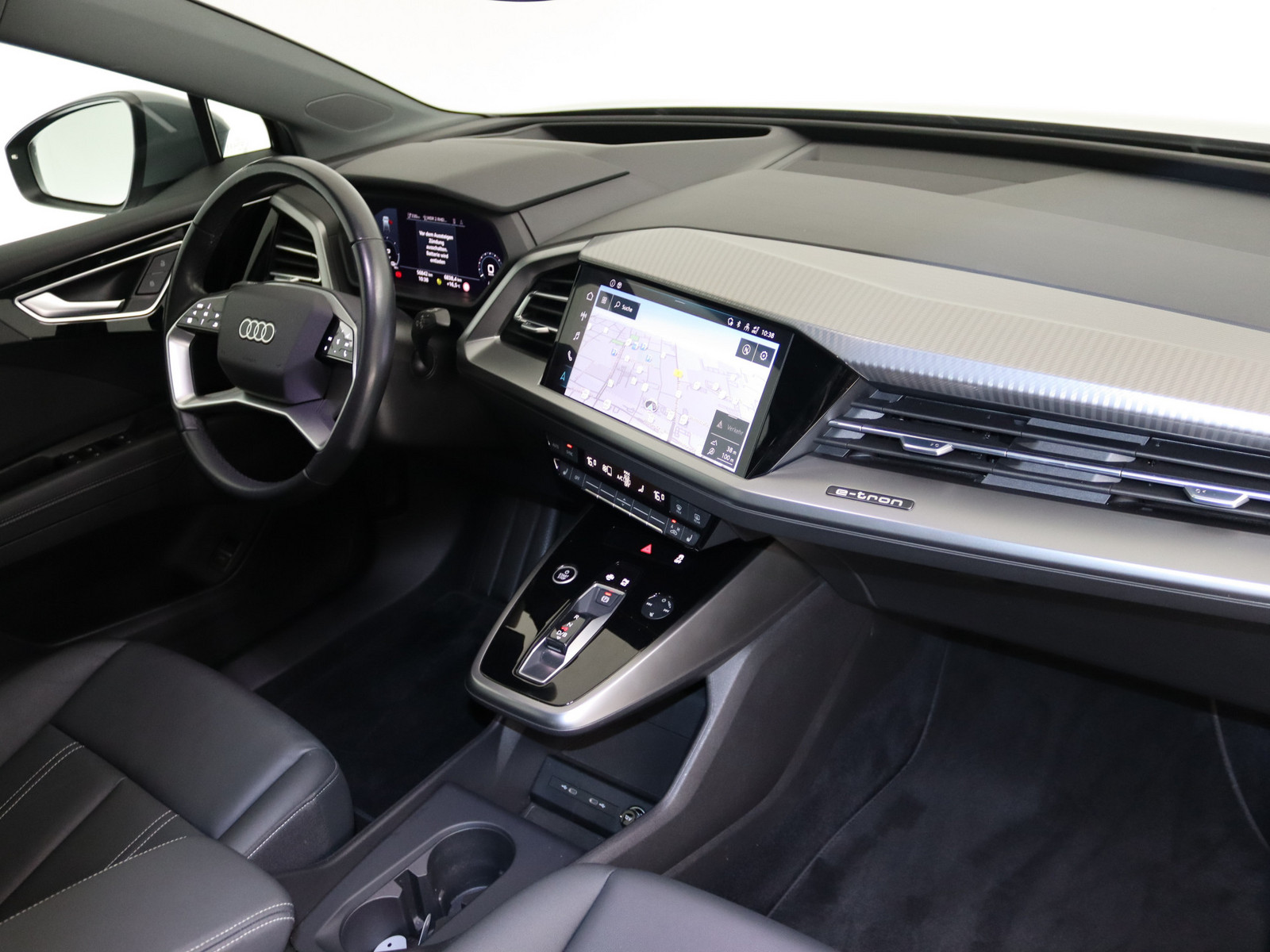 AUDI Q4 e-tron 35 AUDI Q4 e-tron 35