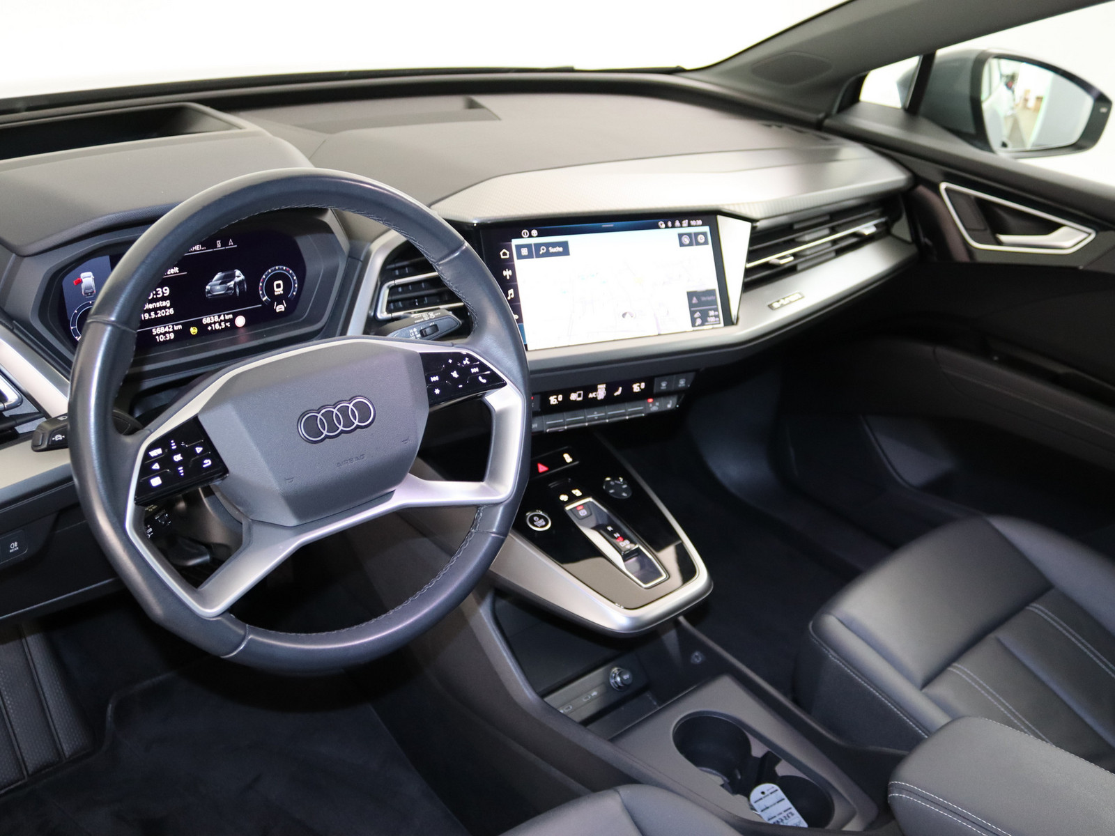 AUDI Q4 e-tron 35 AUDI Q4 e-tron 35