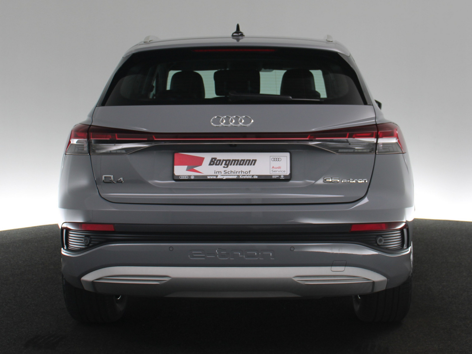 AUDI Q4 e-tron 35 AUDI Q4 e-tron 35