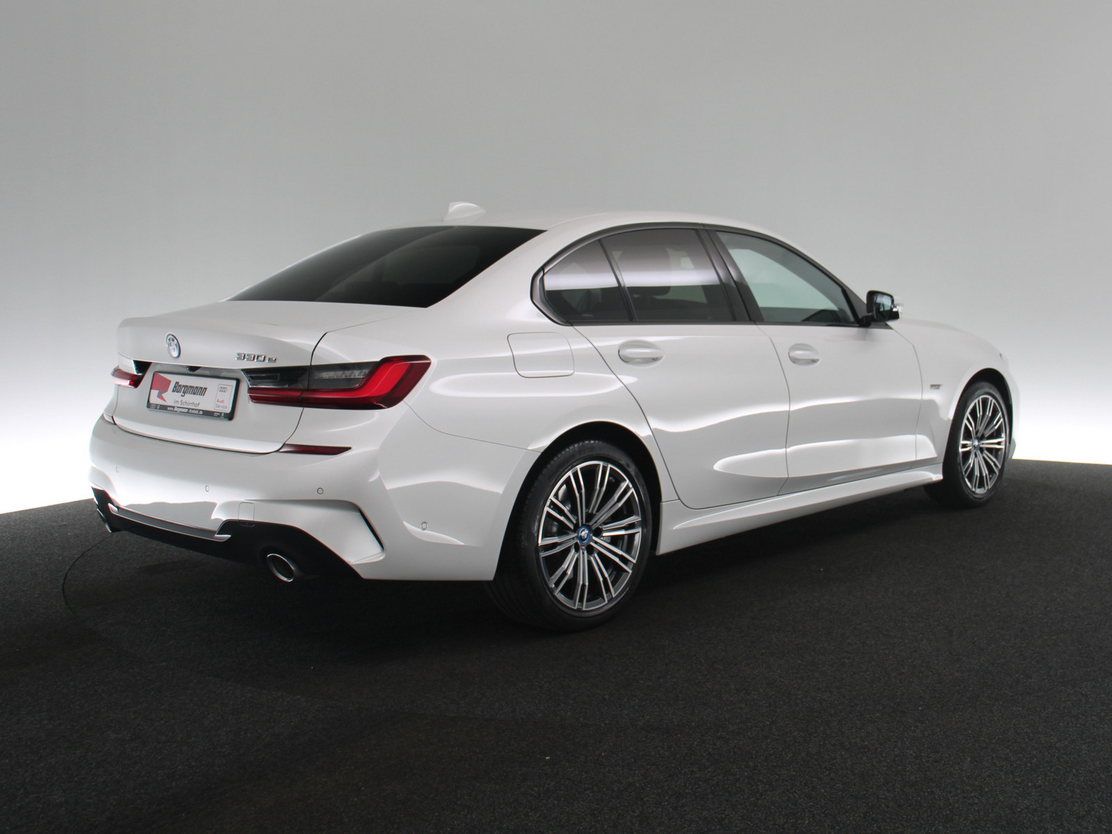 BMW 330 e M Sport BMW 330 e M Sport