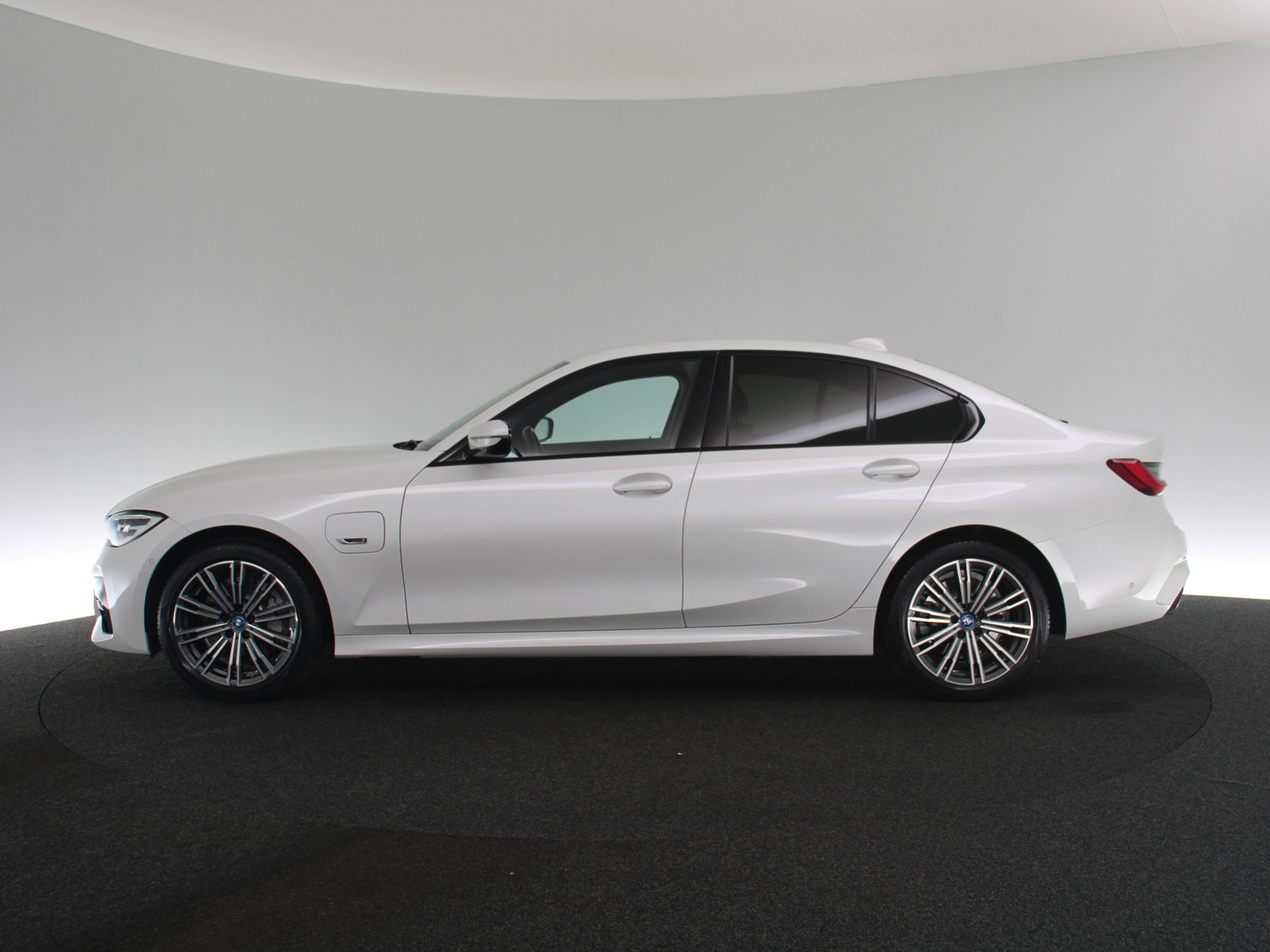 BMW 330 e M Sport BMW 330 e M Sport