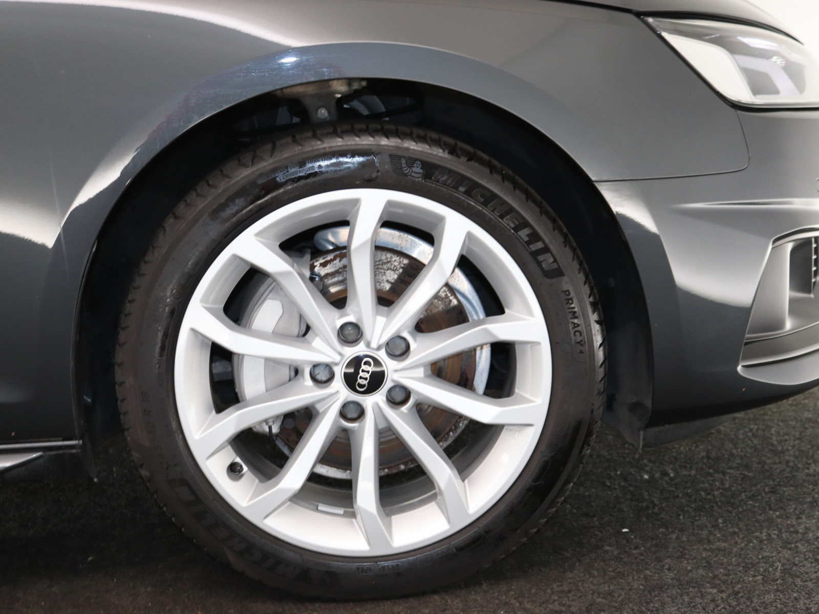 AUDI A4 Lim. 40 TDI advanced AUDI A4 Lim. 40 TDI advanced