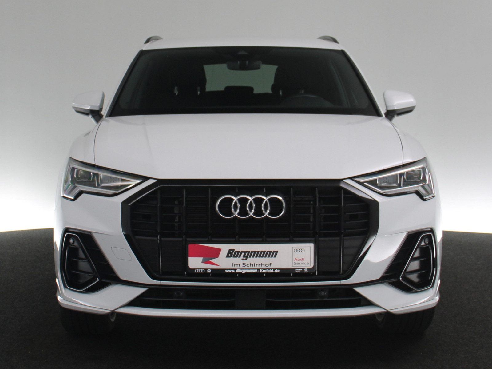 AUDI Q3 35 TFSI S line AUDI Q3 35 TFSI S line