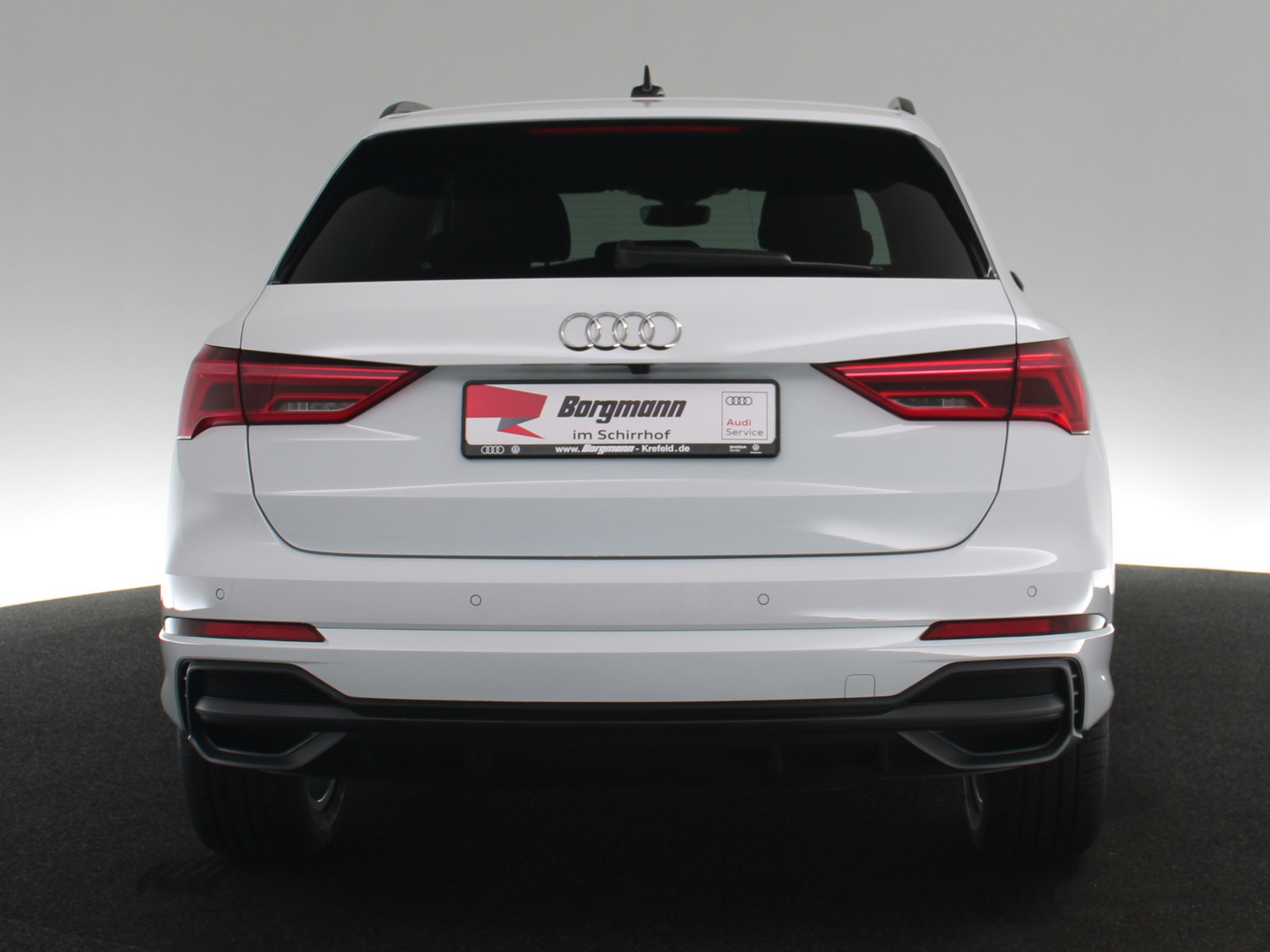AUDI Q3 35 TFSI S line AUDI Q3 35 TFSI S line