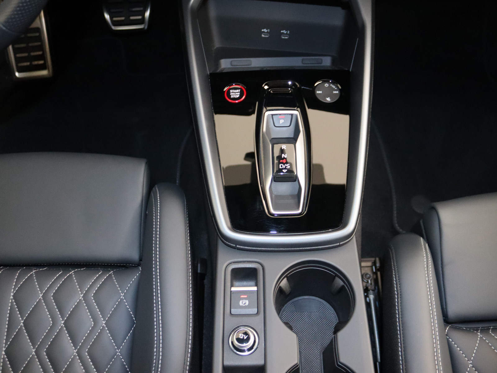 AUDI S3 Limousine AUDI S3 Limousine