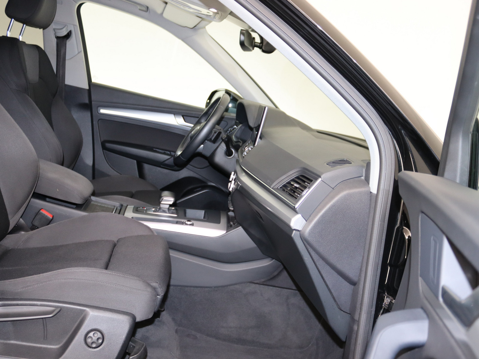 AUDI Q5 35 TDI advanced AUDI Q5 35 TDI advanced