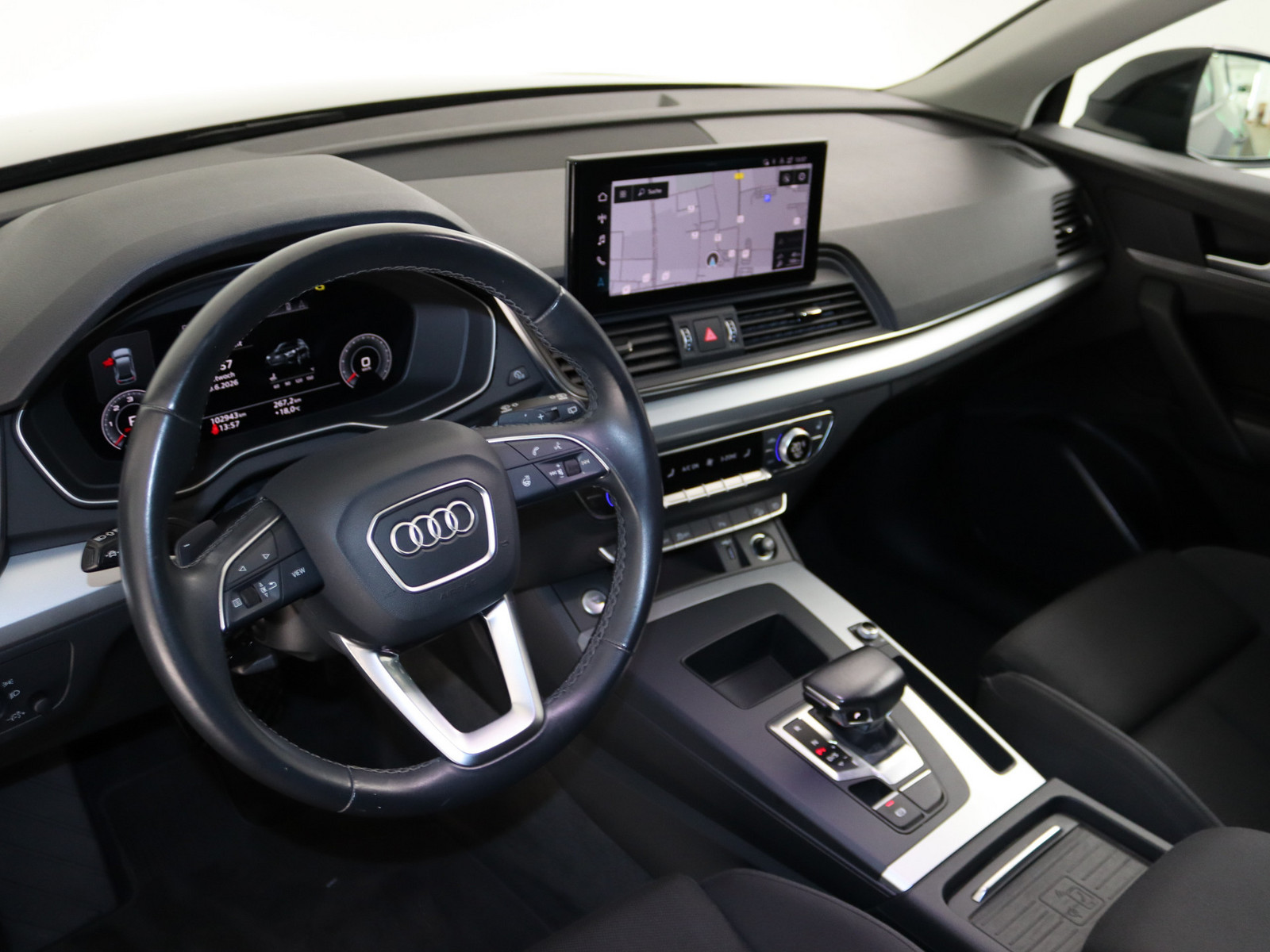 AUDI Q5 35 TDI advanced AUDI Q5 35 TDI advanced
