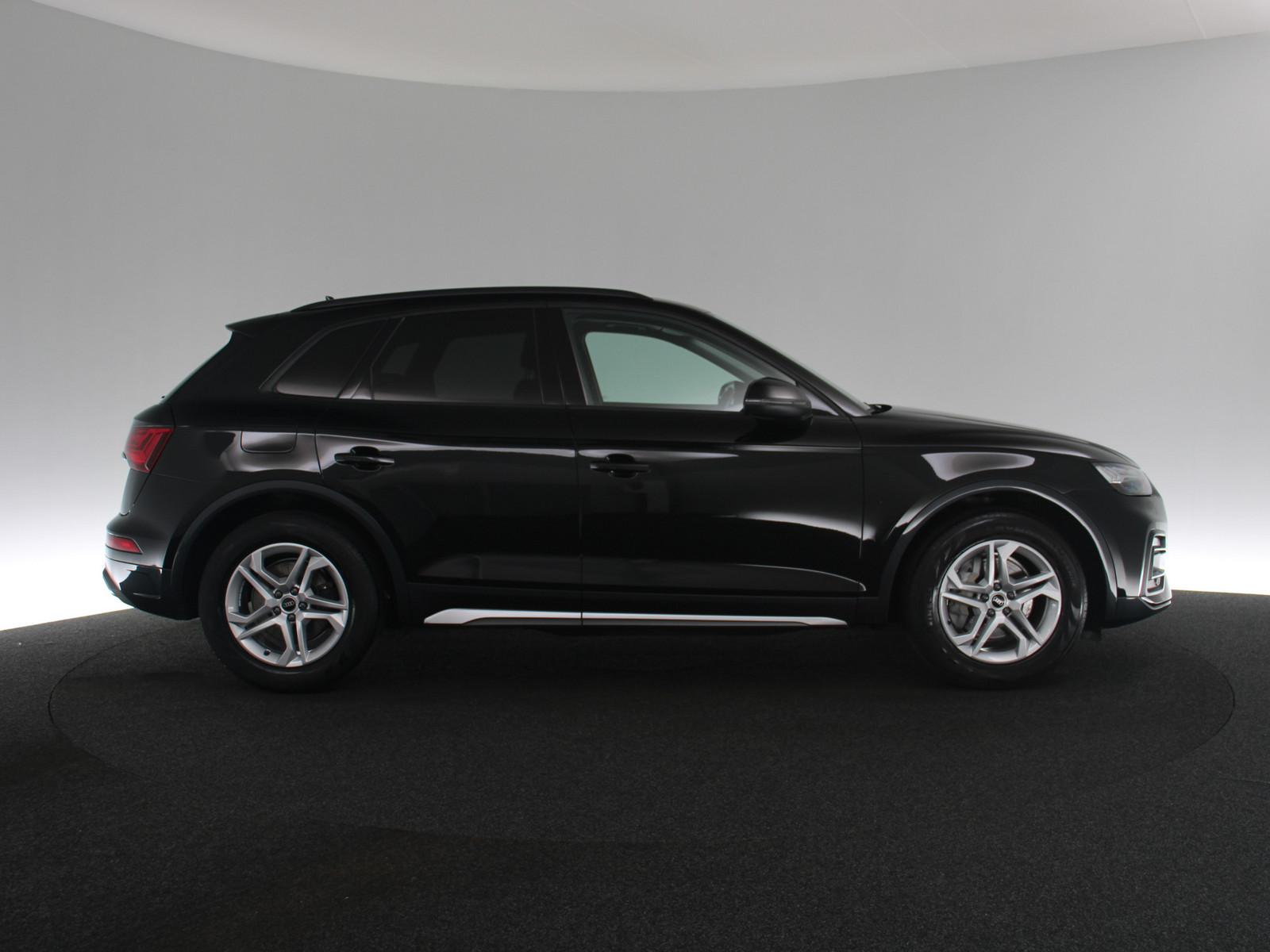 AUDI Q5 35 TDI advanced AUDI Q5 35 TDI advanced