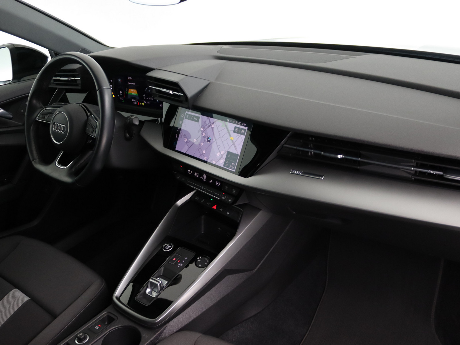 AUDI A3 Sportback 40 TFSI e advanced AUDI A3 Sportback 40 TFSI e advanced