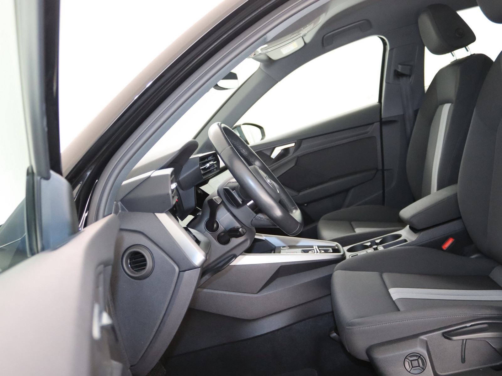 AUDI A3 Sportback 40 TFSI e advanced AUDI A3 Sportback 40 TFSI e advanced
