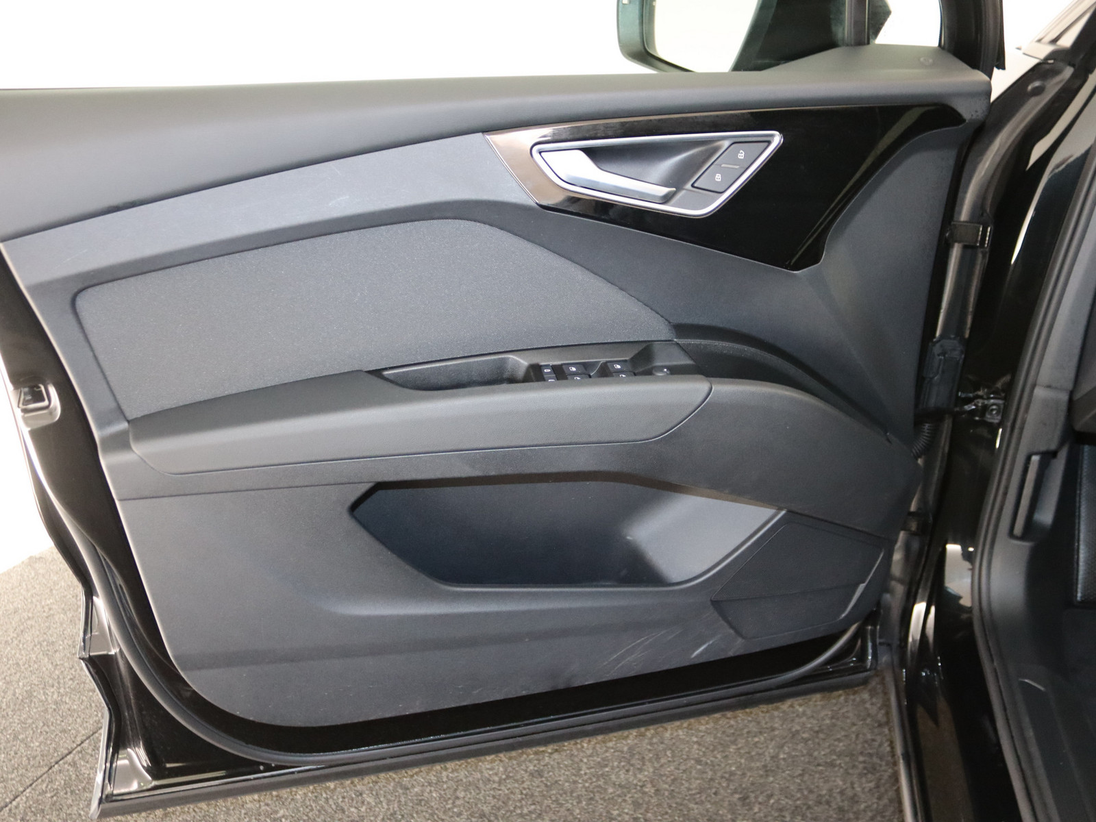 AUDI Q4 45 quattro LED ACC NAVI KAMERA PDC e-tron AUDI Q4 45 quattro LED ACC NAVI KAMERA PDC e-tron