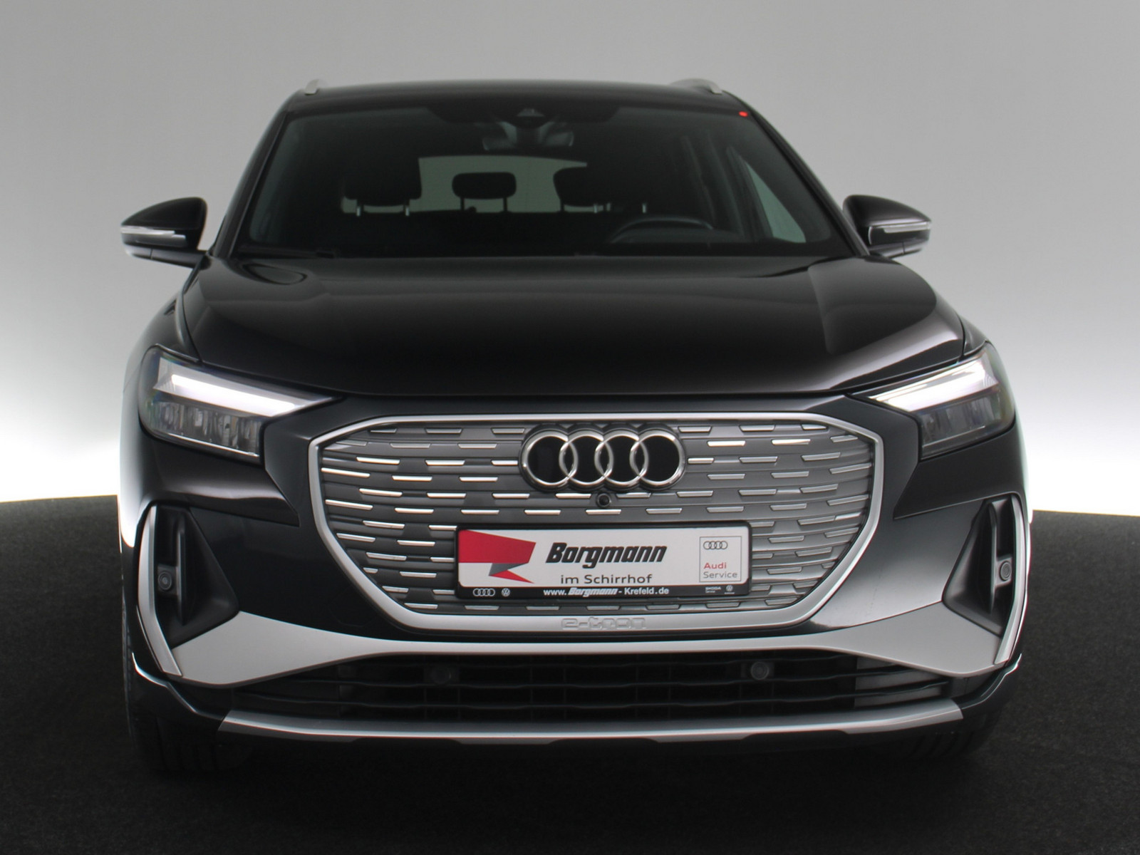 AUDI Q4 45 quattro LED ACC NAVI KAMERA PDC e-tron AUDI Q4 45 quattro LED ACC NAVI KAMERA PDC e-tron