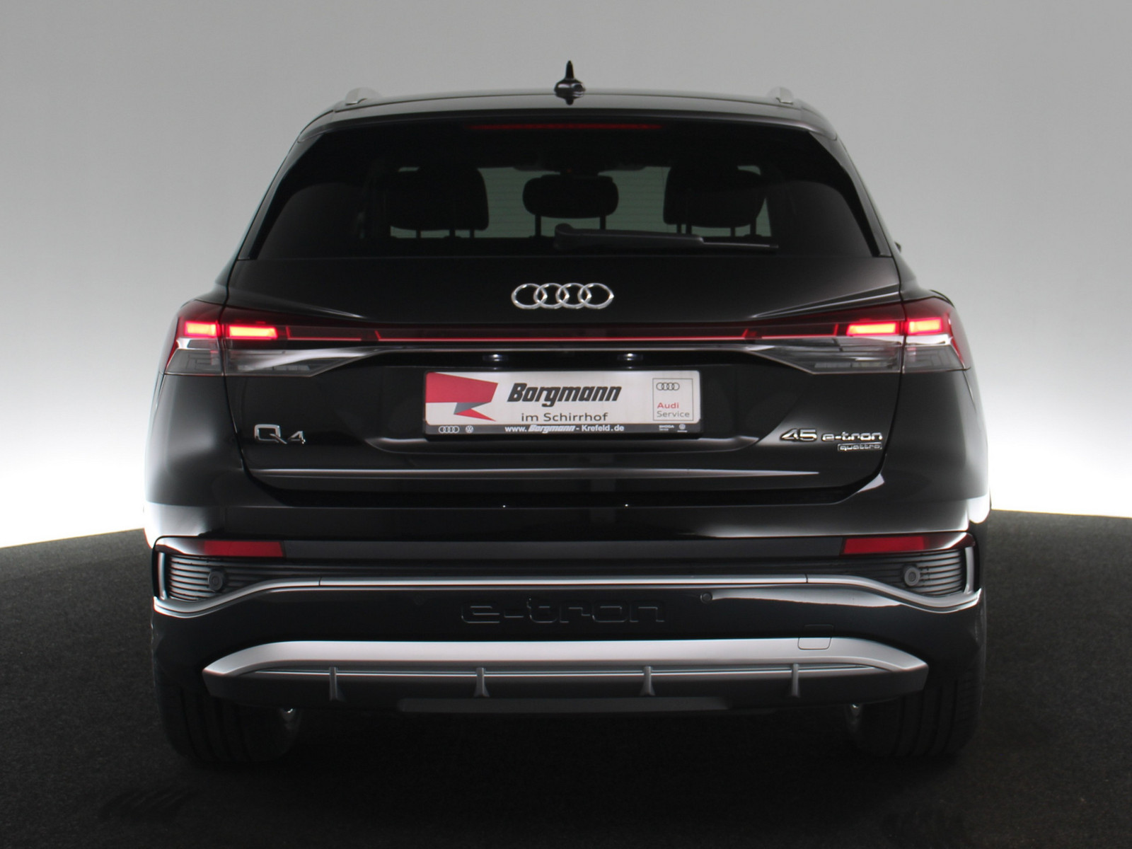 AUDI Q4 45 quattro LED ACC NAVI KAMERA PDC e-tron AUDI Q4 45 quattro LED ACC NAVI KAMERA PDC e-tron