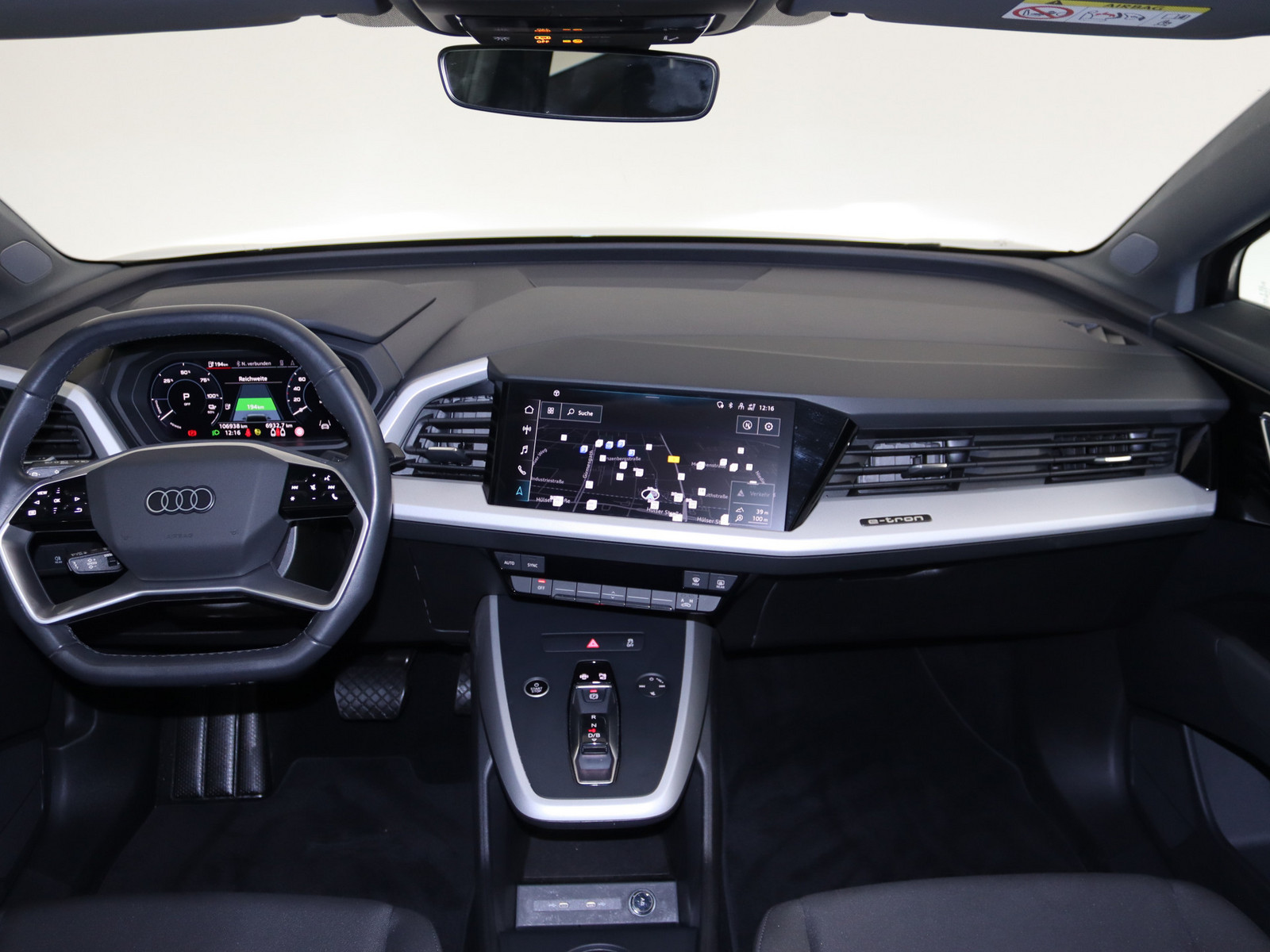 AUDI Q4 e-tron 45 quattro AUDI Q4 e-tron 45 quattro