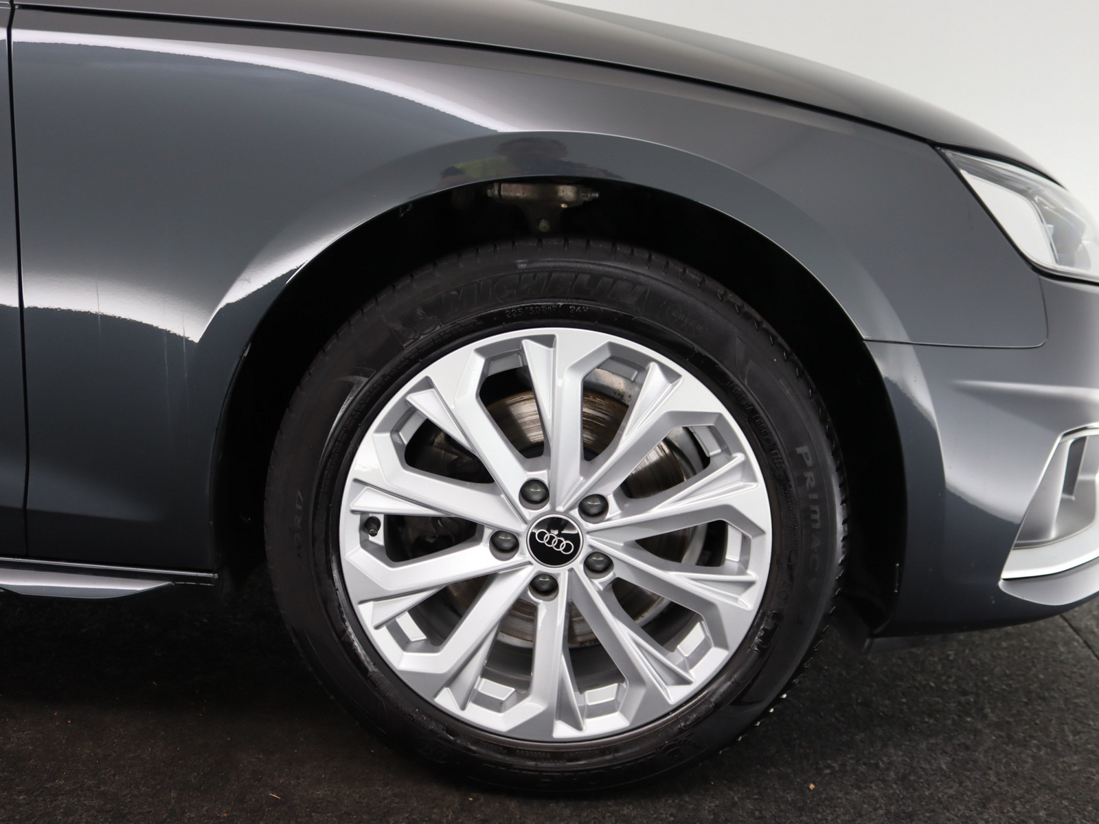 AUDI A4 Avant 35 TDI advanced AUDI A4 Avant 35 TDI advanced