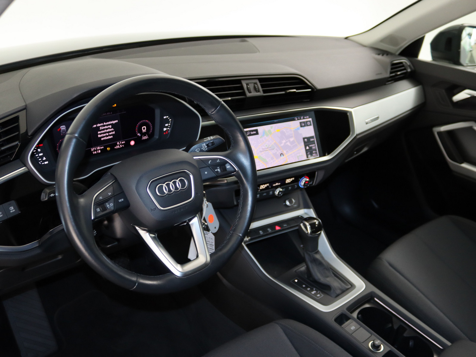 AUDI Q3 35 TFSI advanced AUDI Q3 35 TFSI advanced