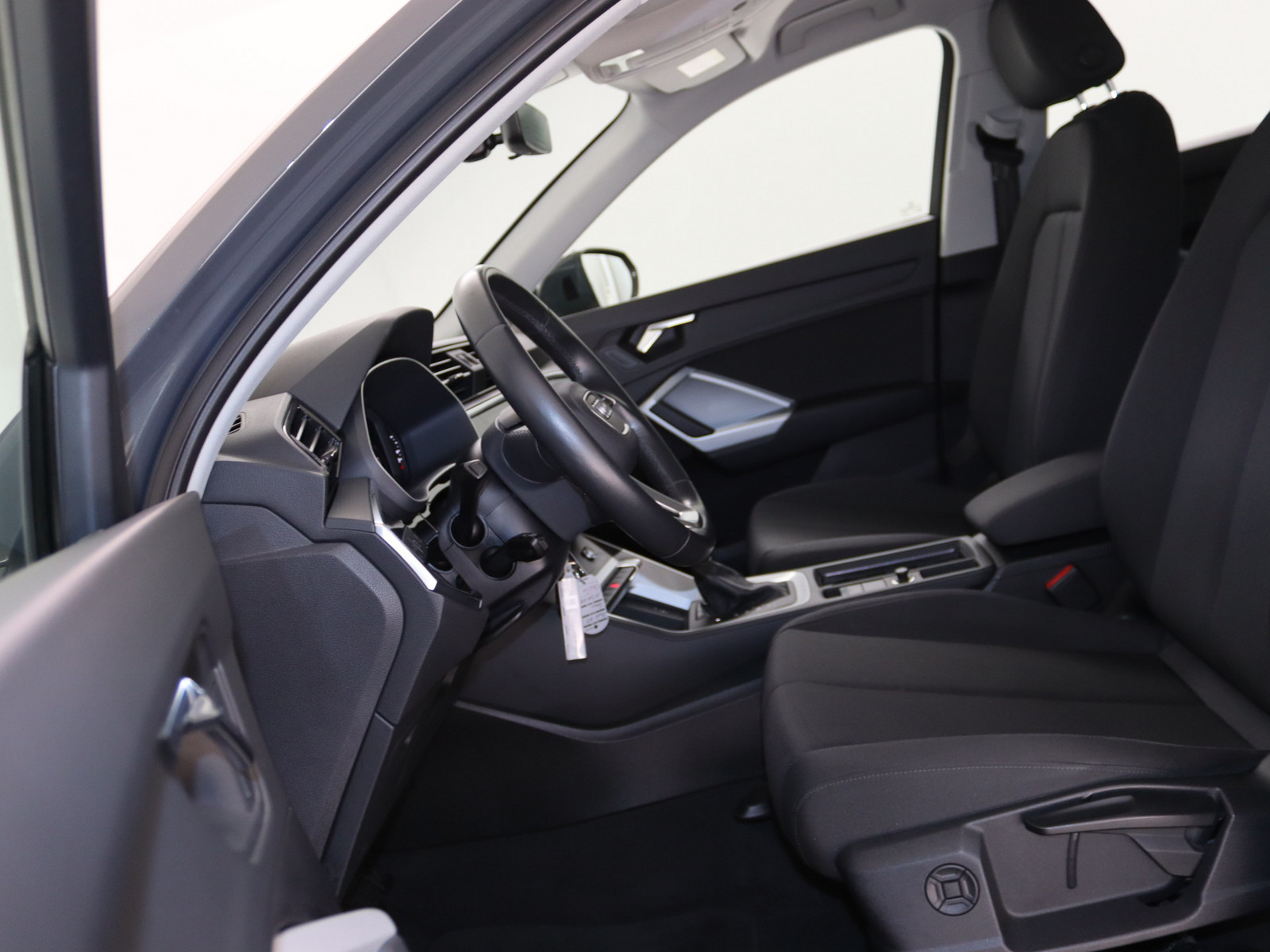 AUDI Q3 35 TFSI advanced AUDI Q3 35 TFSI advanced