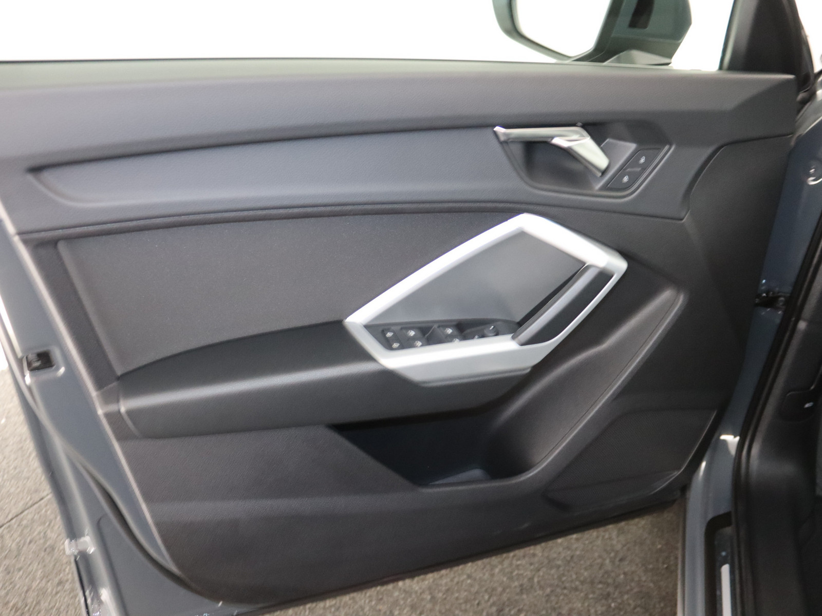 AUDI Q3 35 TFSI advanced AUDI Q3 35 TFSI advanced