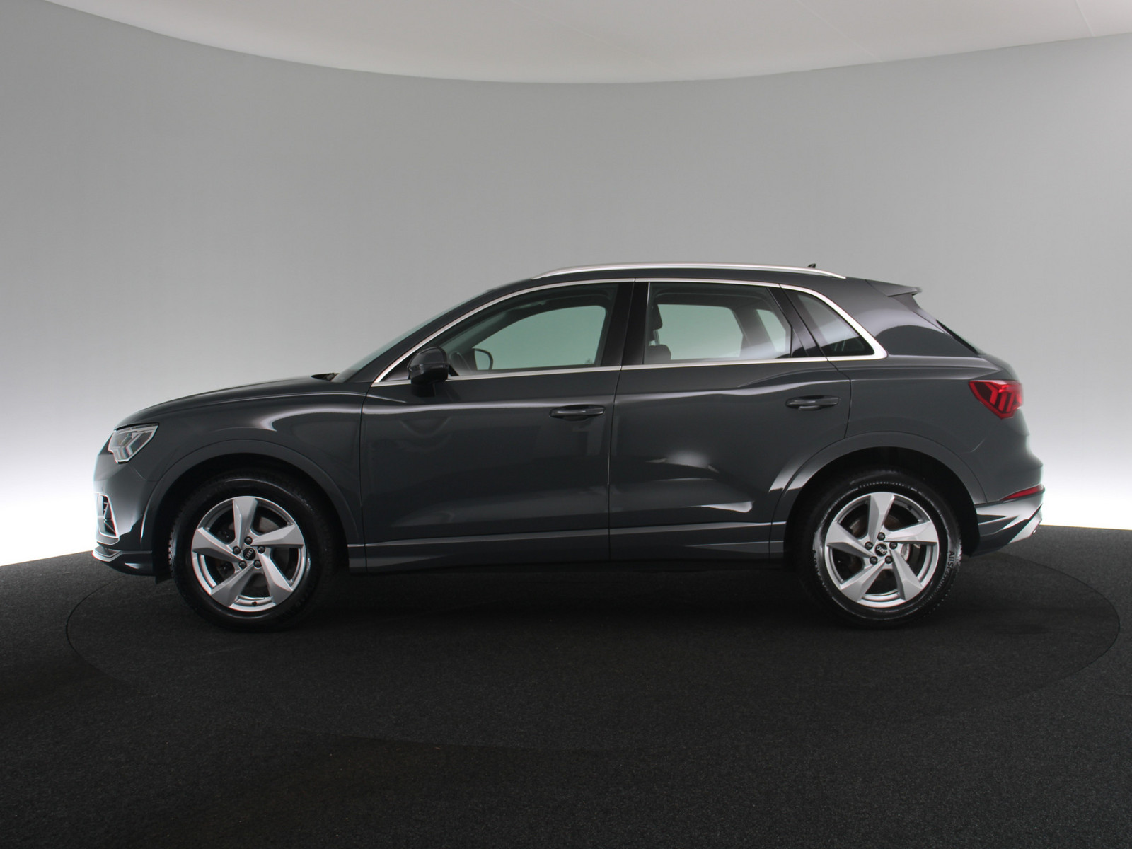 AUDI Q3 35 TFSI advanced AUDI Q3 35 TFSI advanced