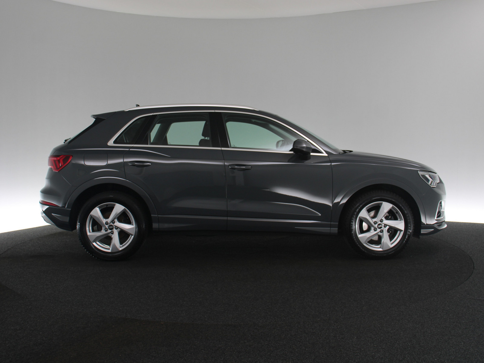 AUDI Q3 35 TFSI advanced AUDI Q3 35 TFSI advanced