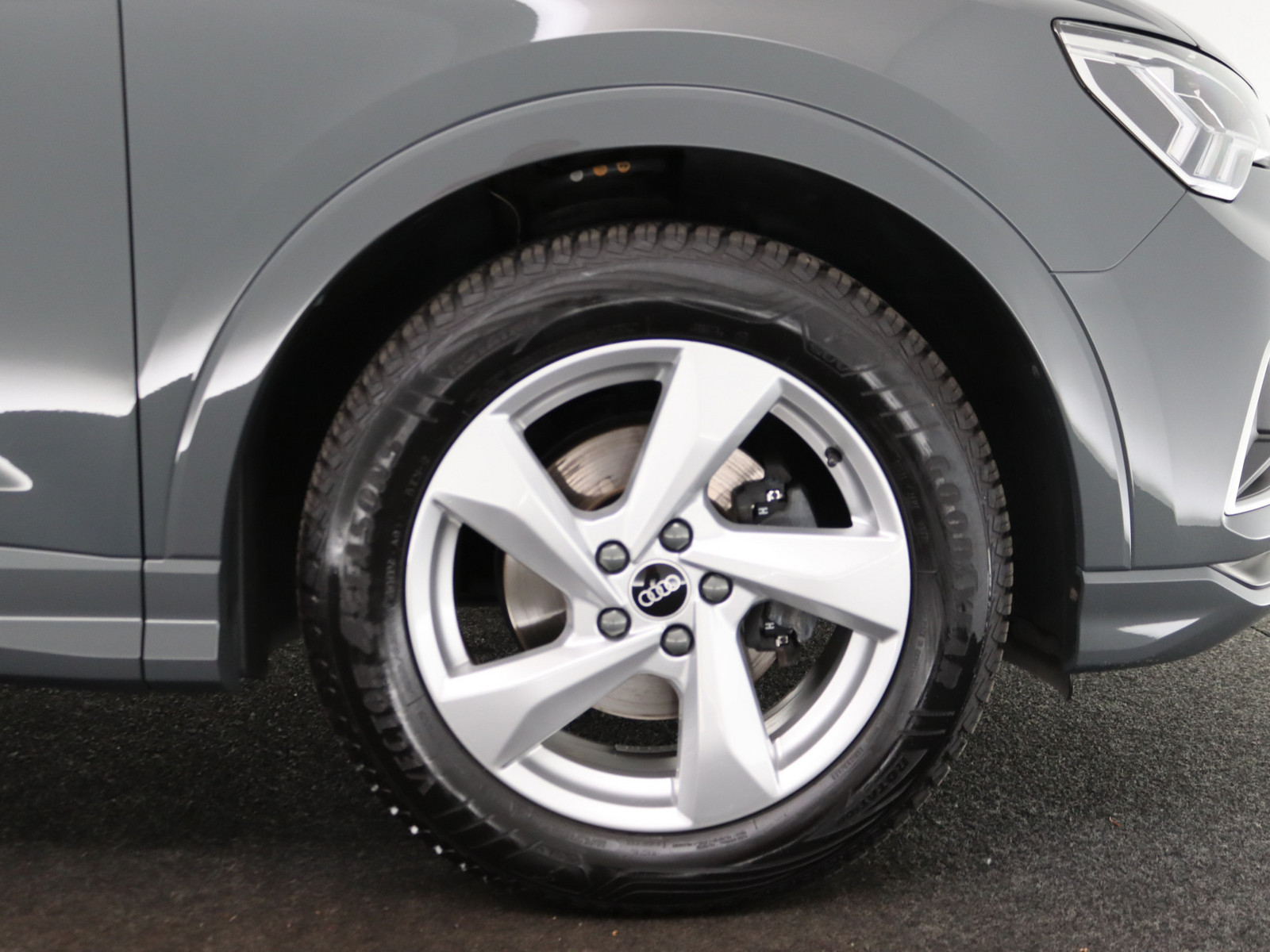 AUDI Q3 35 TFSI advanced AUDI Q3 35 TFSI advanced