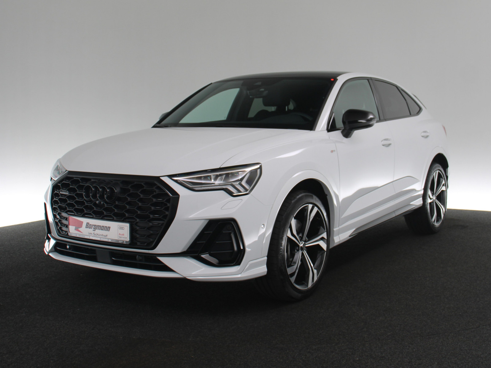 AUDI Q3 Sportback 2 x S-line 40 TDI AUDI Q3 Sportback 2 x S-line 40 TDI