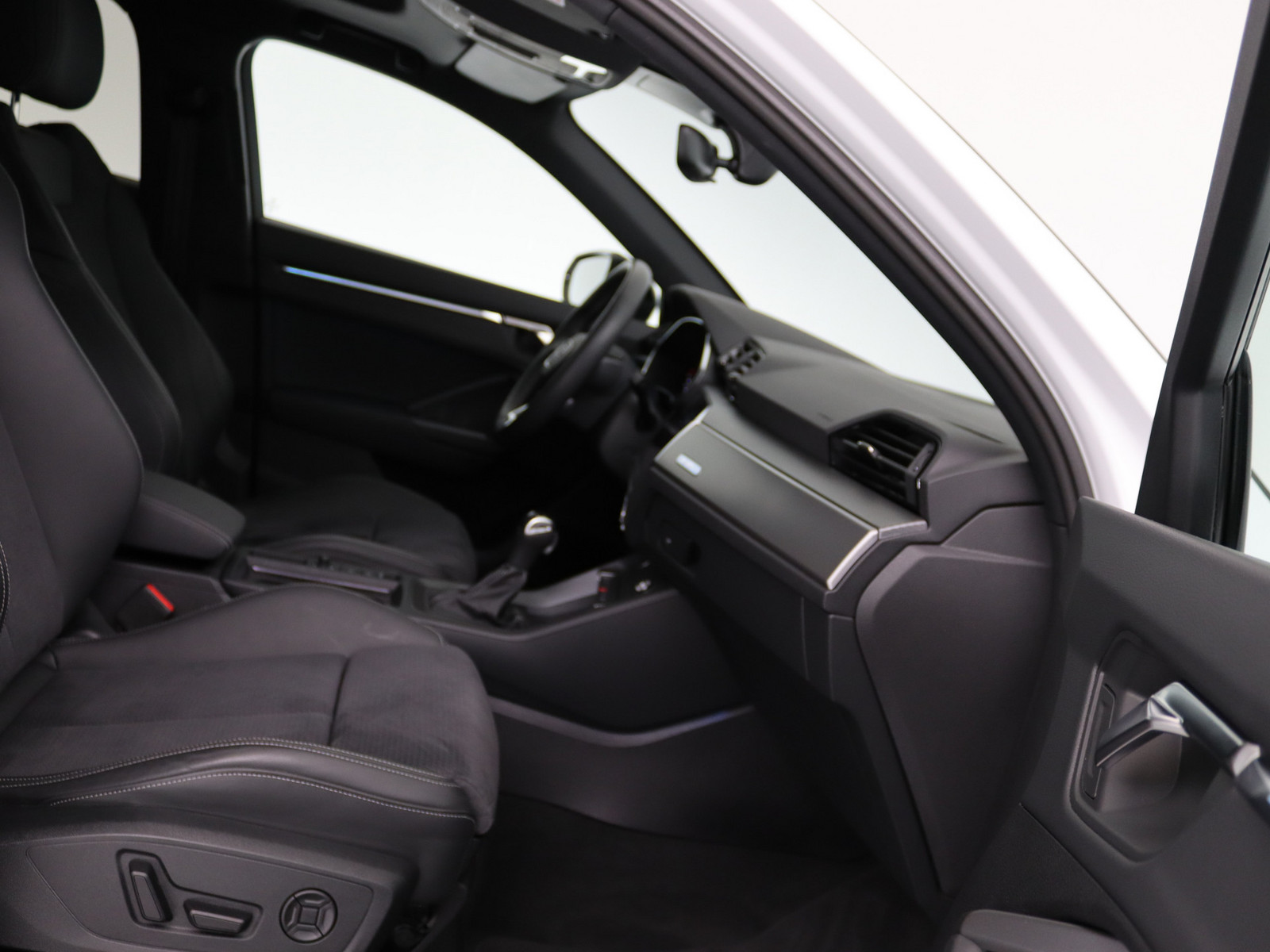 AUDI Q3 Sportback 2 x S-line 40 TDI AUDI Q3 Sportback 2 x S-line 40 TDI
