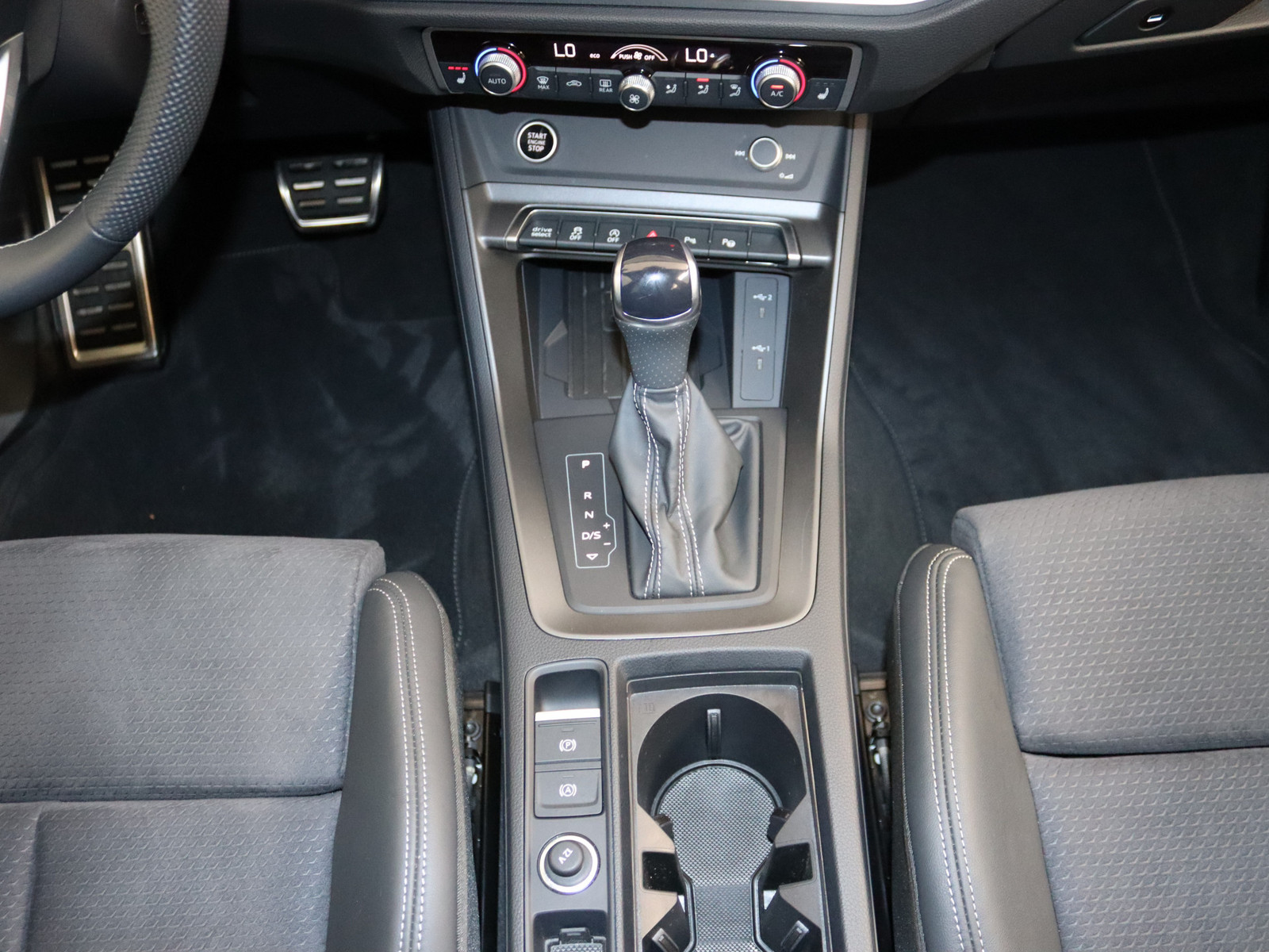 AUDI Q3 Sportback 2 x S-line 40 TDI AUDI Q3 Sportback 2 x S-line 40 TDI