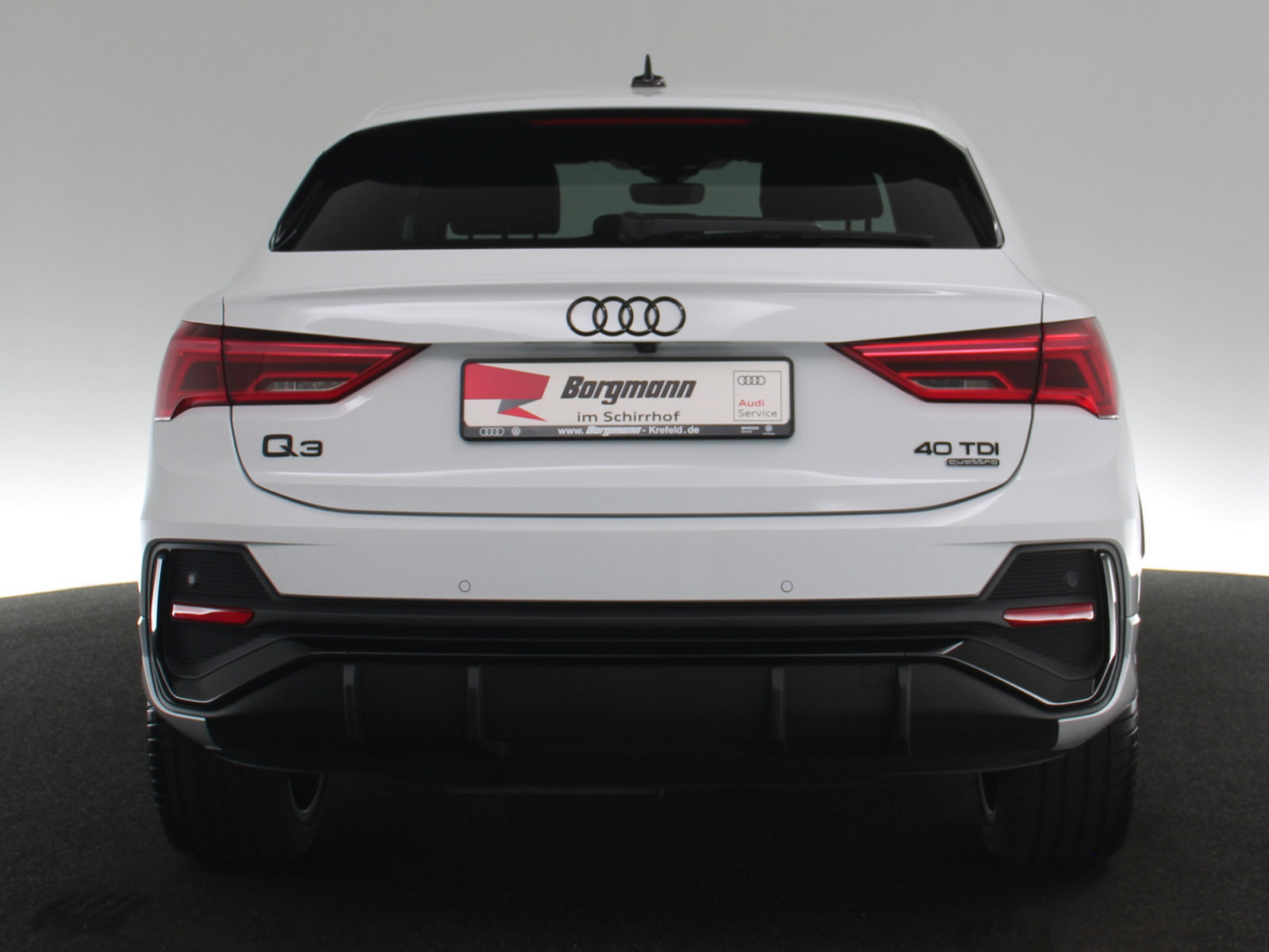 AUDI Q3 Sportback 2 x S-line 40 TDI AUDI Q3 Sportback 2 x S-line 40 TDI