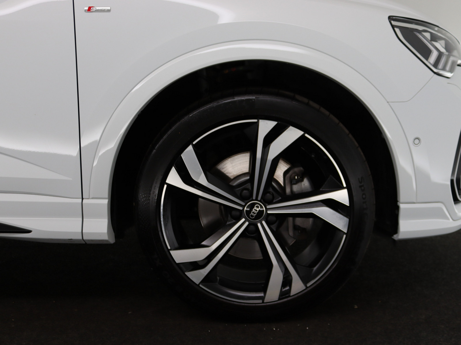 AUDI Q3 Sportback 2 x S-line 40 TDI AUDI Q3 Sportback 2 x S-line 40 TDI