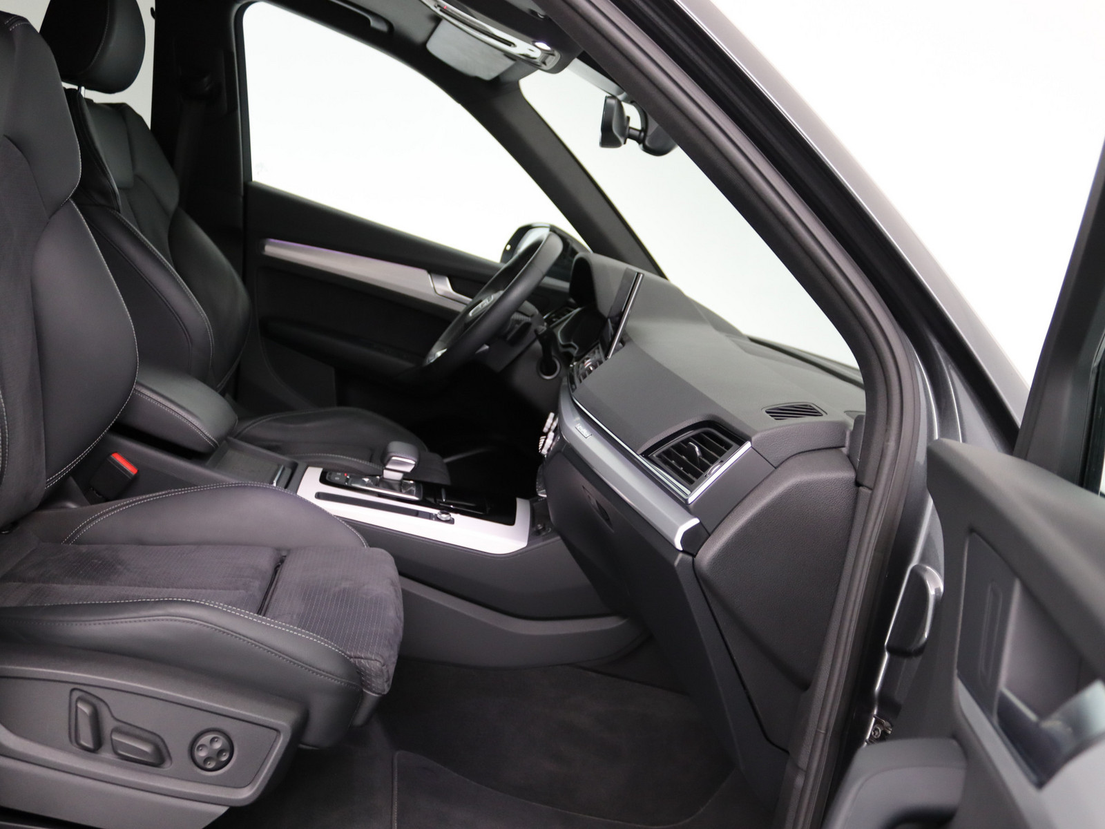 AUDI Q5 Sportback 40 TDI quattro S line AUDI Q5 Sportback 40 TDI quattro S line