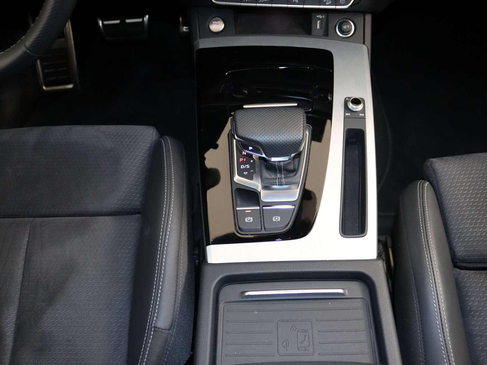 AUDI Q5 Sportback 40 TDI quattro S line AUDI Q5 Sportback 40 TDI quattro S line