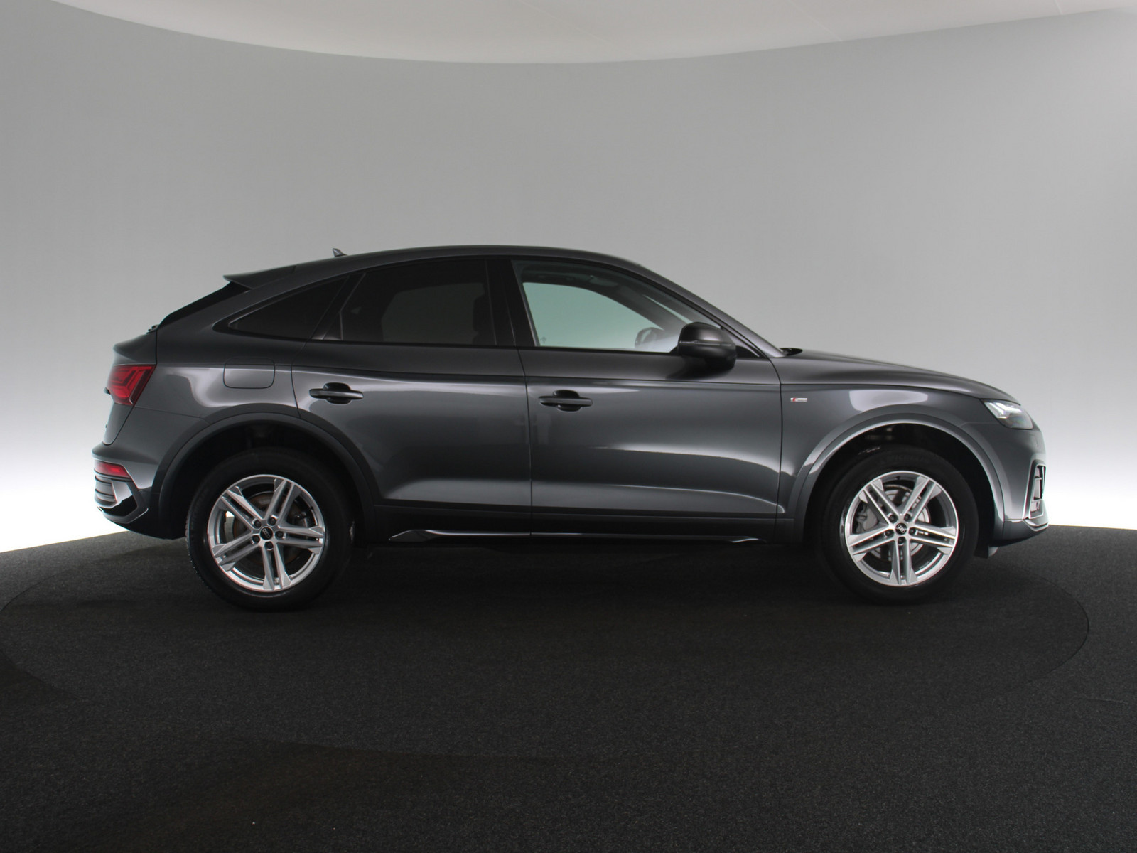 AUDI Q5 Sportback 40 TDI quattro S line AUDI Q5 Sportback 40 TDI quattro S line
